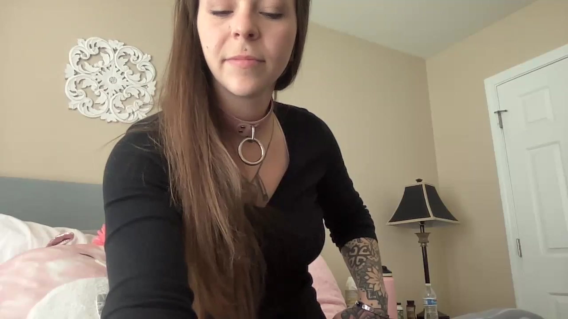 Gallery image thumbnail from Vixeyyy's myfreecams stream on, 06/29/2023, 14:49 image 8 of 20