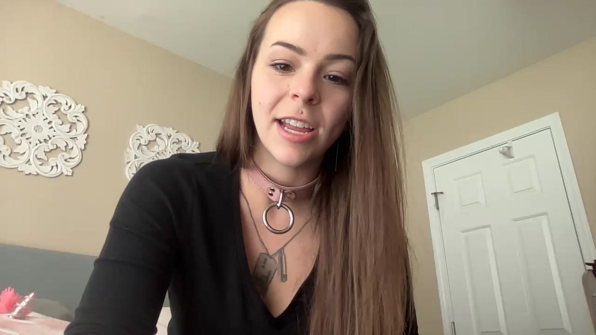 Gallery image thumbnail from Vixeyyy's myfreecams stream on, 06/29/2023, 14:49 image 14 of 20