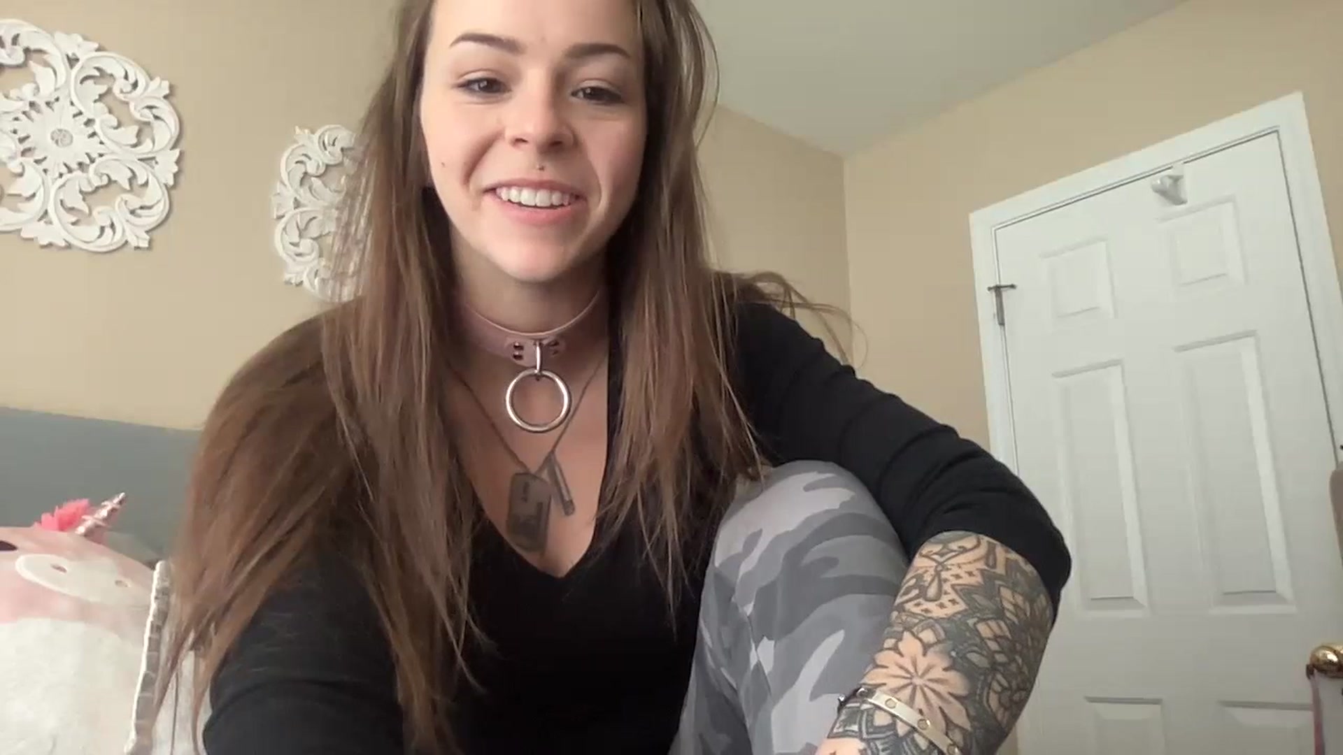 Gallery image thumbnail from Vixeyyy's myfreecams stream on, 06/29/2023, 14:49 image 6 of 20