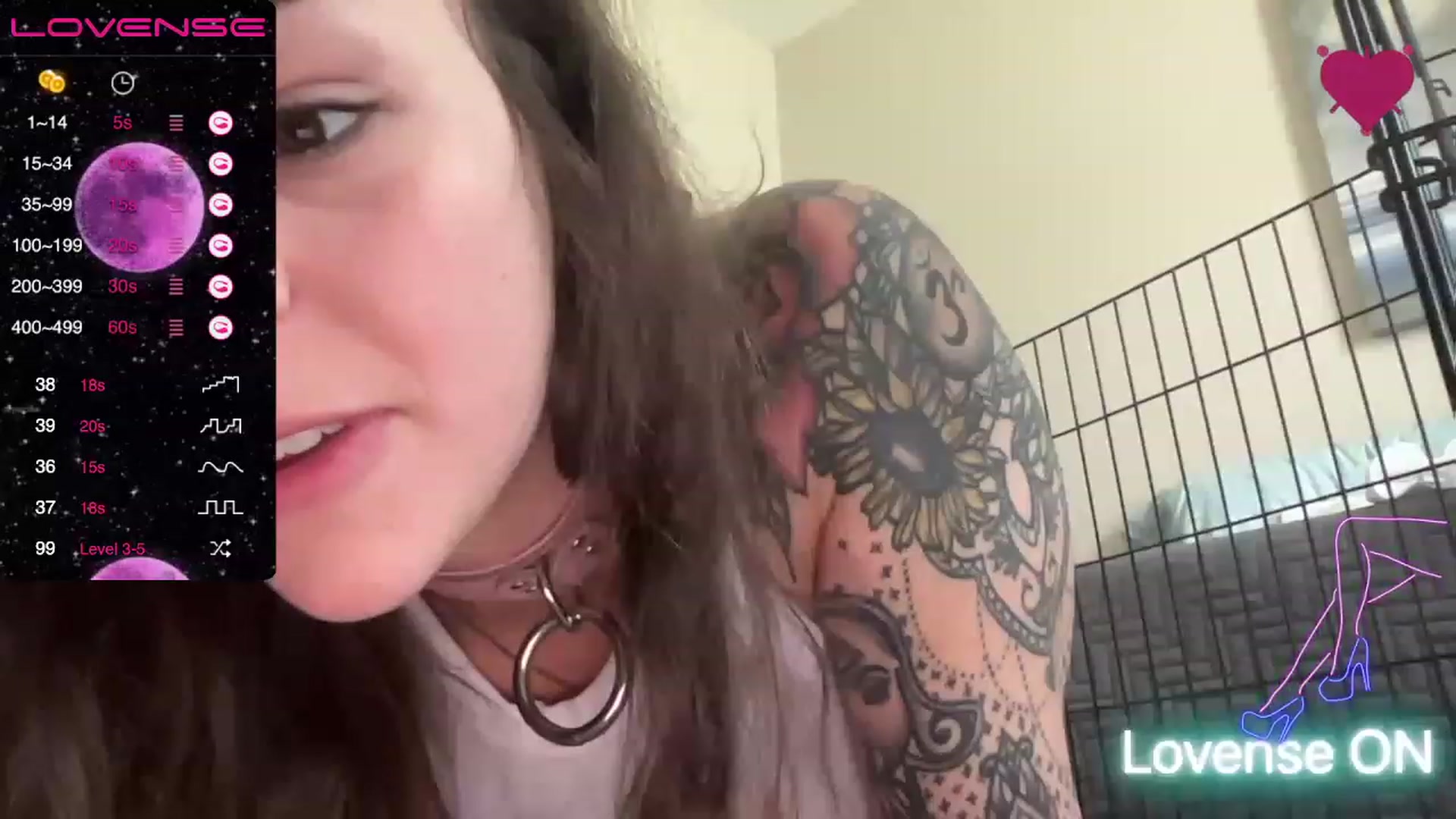 Gallery image thumbnail from Vixeyyy's myfreecams stream on, 07/13/2023, 18:15 image 13 of 20