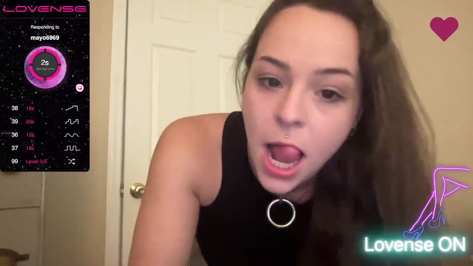 Gallery image thumbnail from Vixeyyy's myfreecams stream on, 08/08/2023, 24:04 image 9 of 20