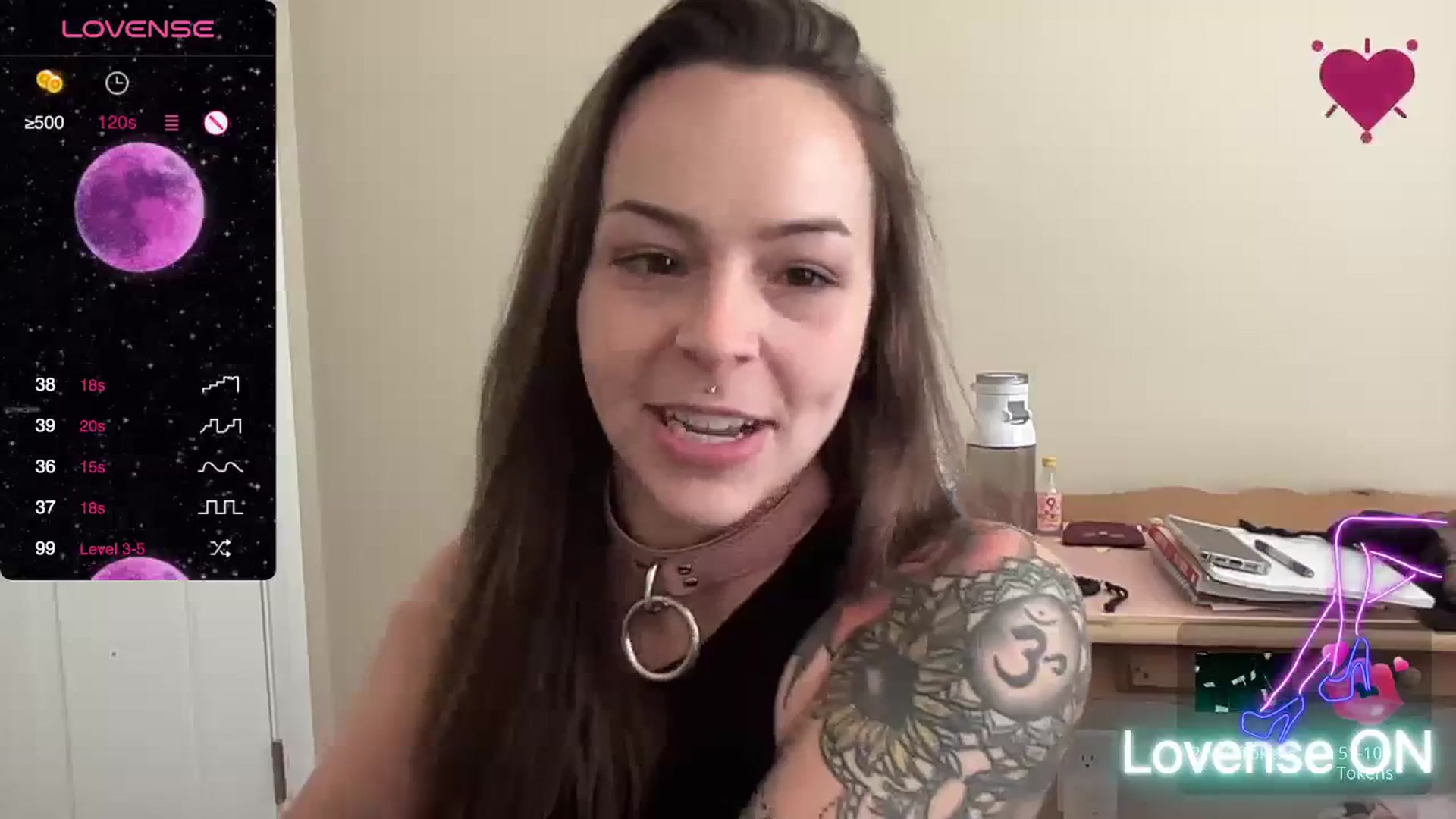 Gallery image thumbnail from Vixeyyy's myfreecams stream on, 08/31/2023, 18:24 image 19 of 20