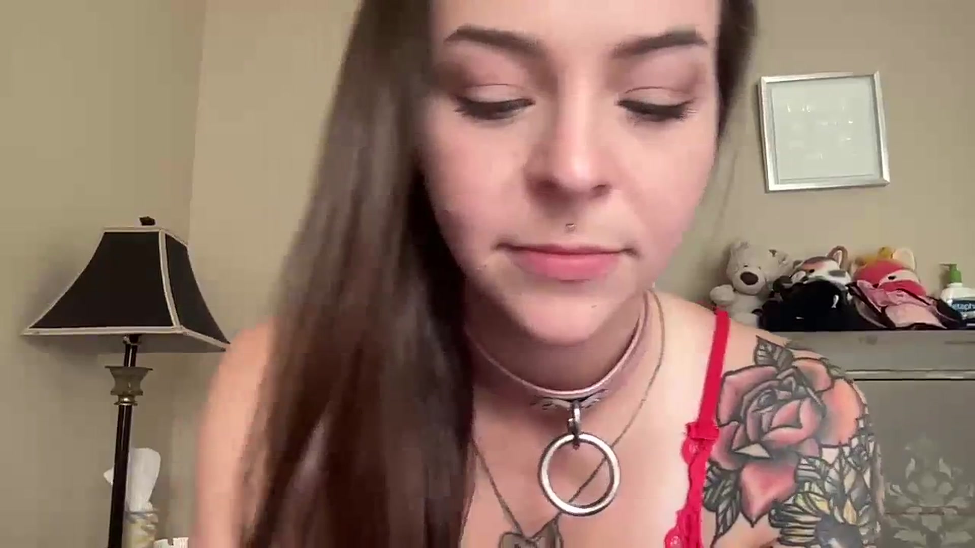 Gallery image thumbnail from Vixeyyy's myfreecams stream on, 10/03/2023, 18:08 image 6 of 20