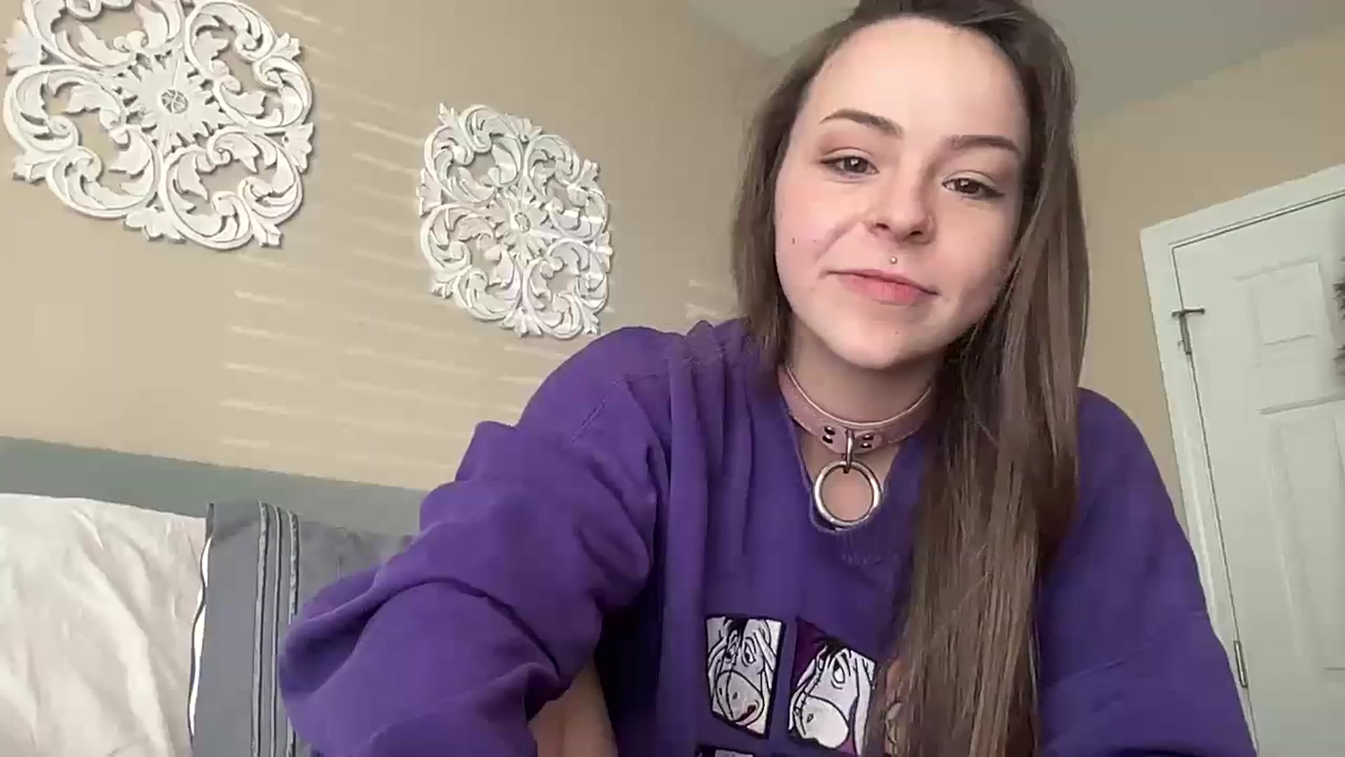 Gallery image thumbnail from Vixeyyy's myfreecams stream on, 11/28/2023, 18:55 image 19 of 20