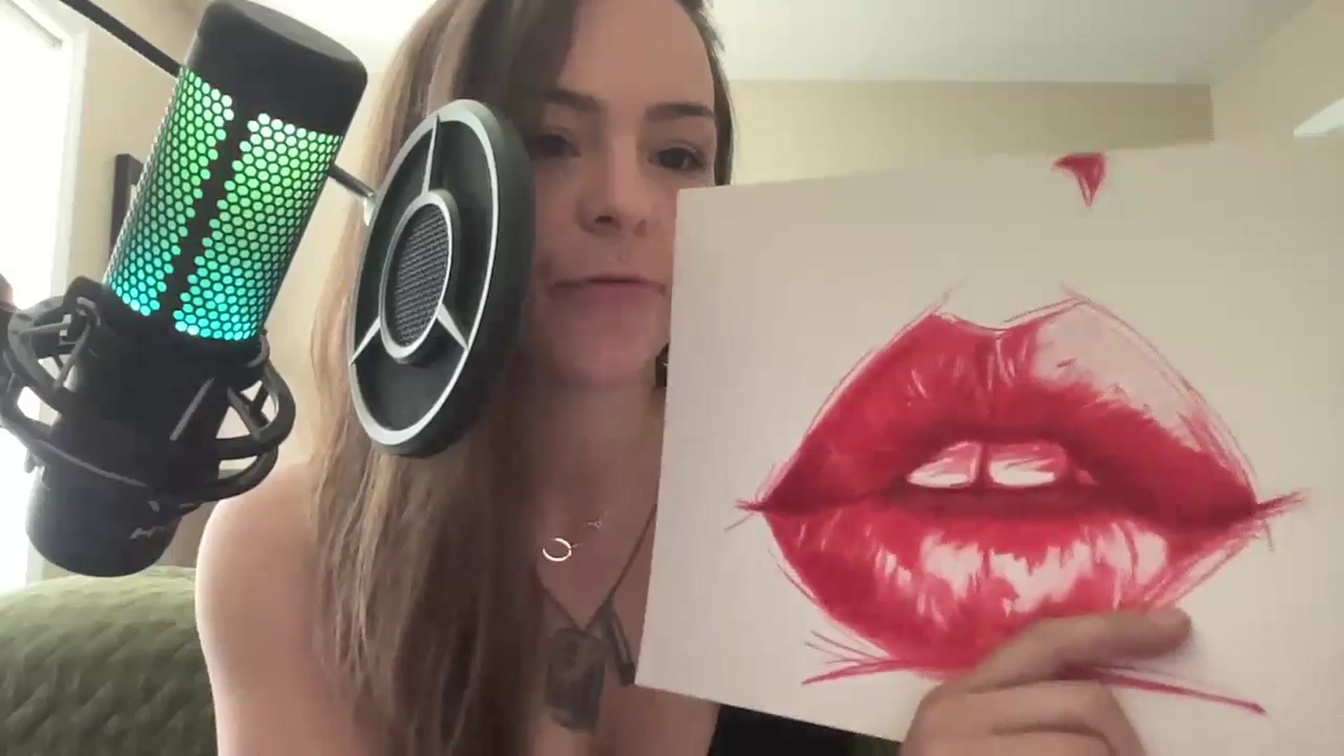 Gallery image thumbnail from Vixeyyy's myfreecams stream on, 04/17/2024, 17:36 image 13 of 20