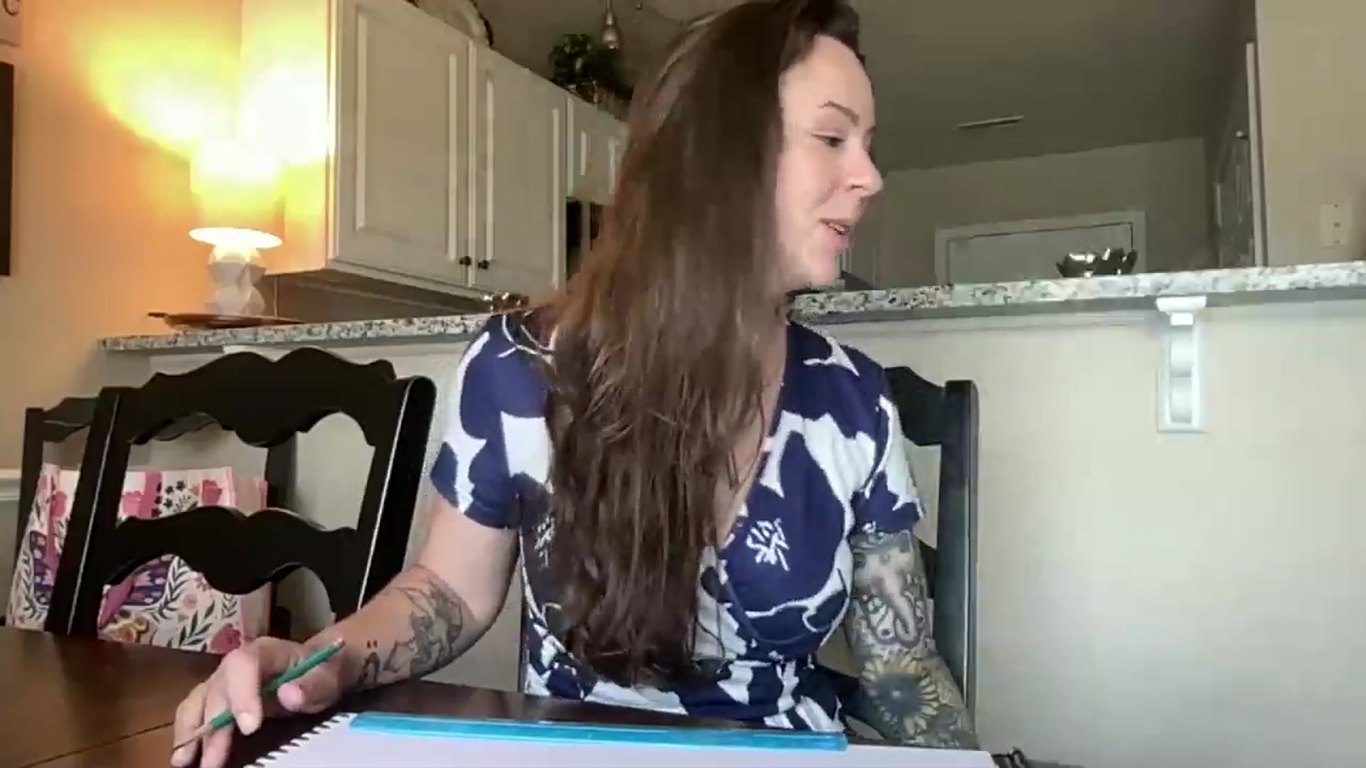 Gallery image thumbnail from Vixeyyy's myfreecams stream on, 06/30/2024, 16:31 image 2 of 20