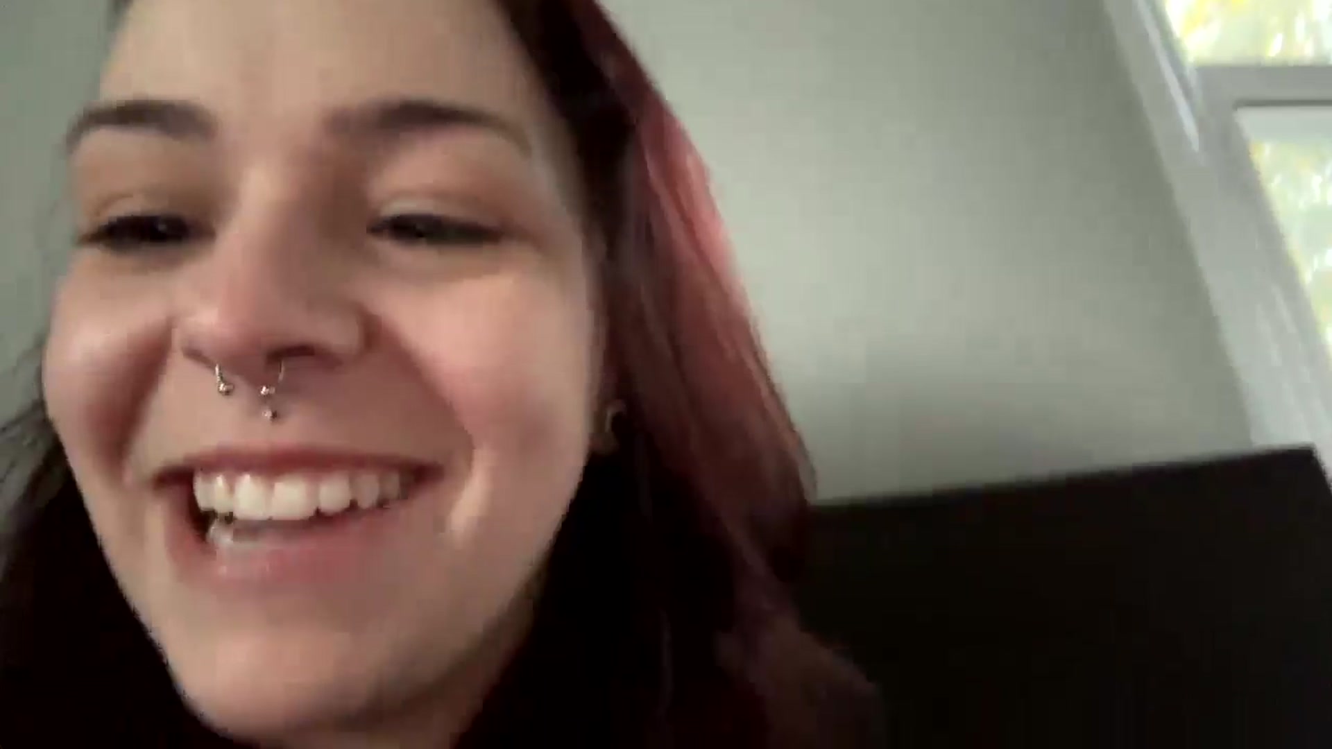 Gallery image thumbnail from Vixeyyy's myfreecams stream on, 01/02/2025, 22:03 image 18 of 20