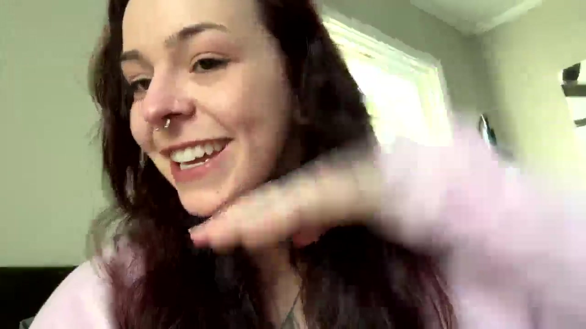 Gallery image thumbnail from Vixeyyy's myfreecams stream on, 01/02/2025, 22:03 image 3 of 20