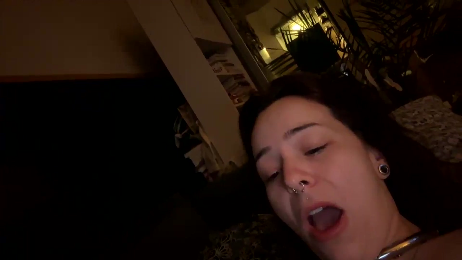 Gallery image thumbnail from Vixeyyy's myfreecams stream on, 02/24/2025, 02:07 image 10 of 20