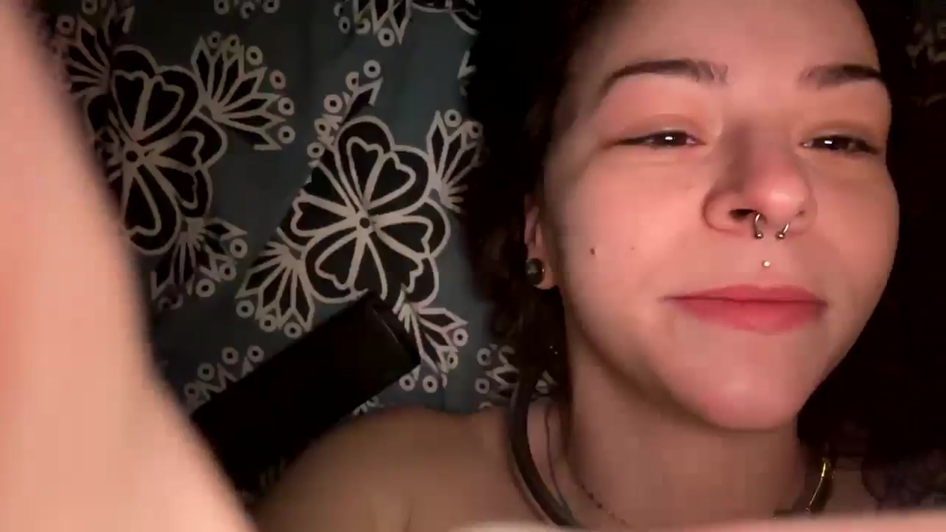Gallery image thumbnail from Vixeyyy's myfreecams stream on, 02/24/2025, 02:07 image 20 of 20
