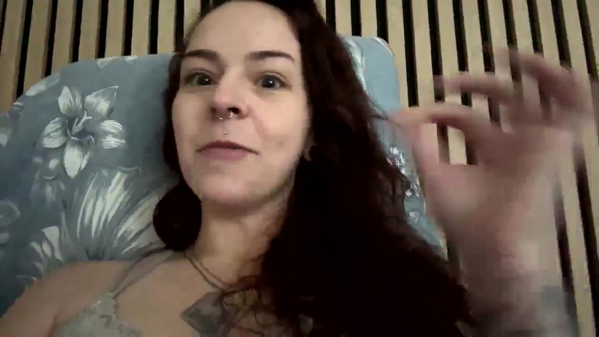 Gallery image thumbnail from Vixeyyy's myfreecams stream on, 02/27/2025, 23:22 image 8 of 20