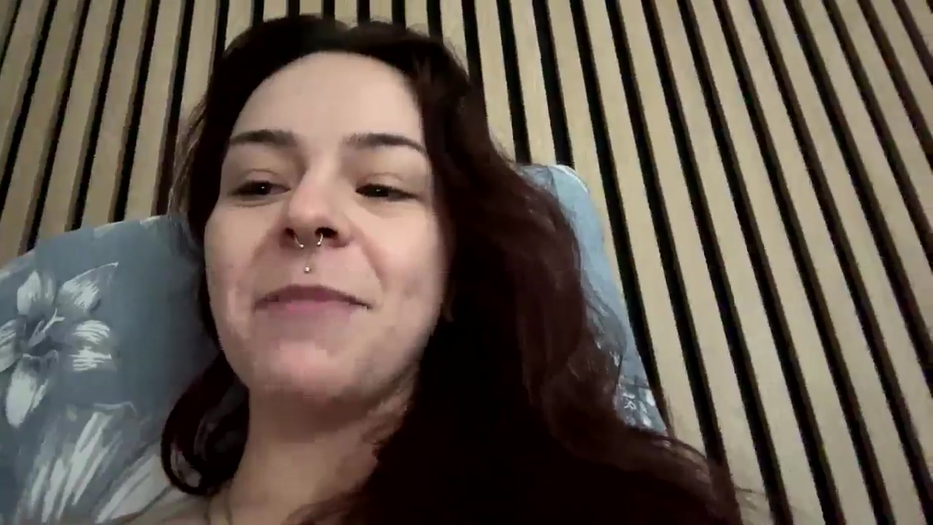Gallery image thumbnail from Vixeyyy's myfreecams stream on, 02/27/2025, 23:22 image 4 of 20