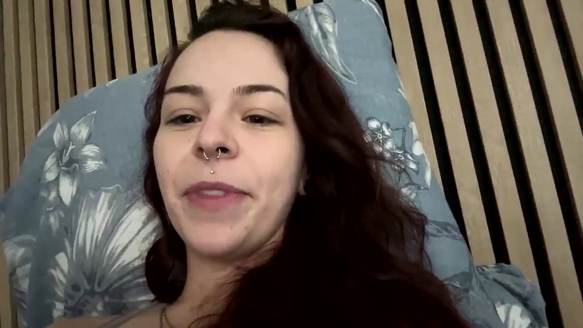 Gallery image thumbnail from Vixeyyy's myfreecams stream on, 02/27/2025, 23:22 image 17 of 20
