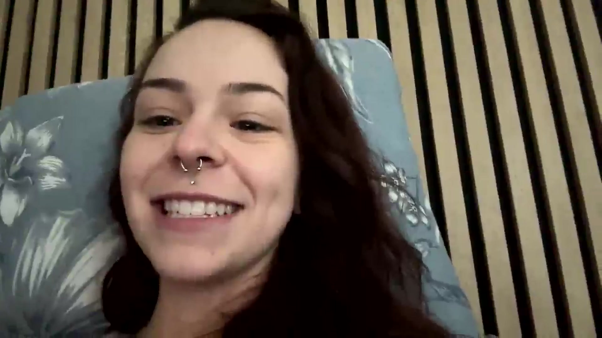 Gallery image thumbnail from Vixeyyy's myfreecams stream on, 02/27/2025, 23:22 image 16 of 20