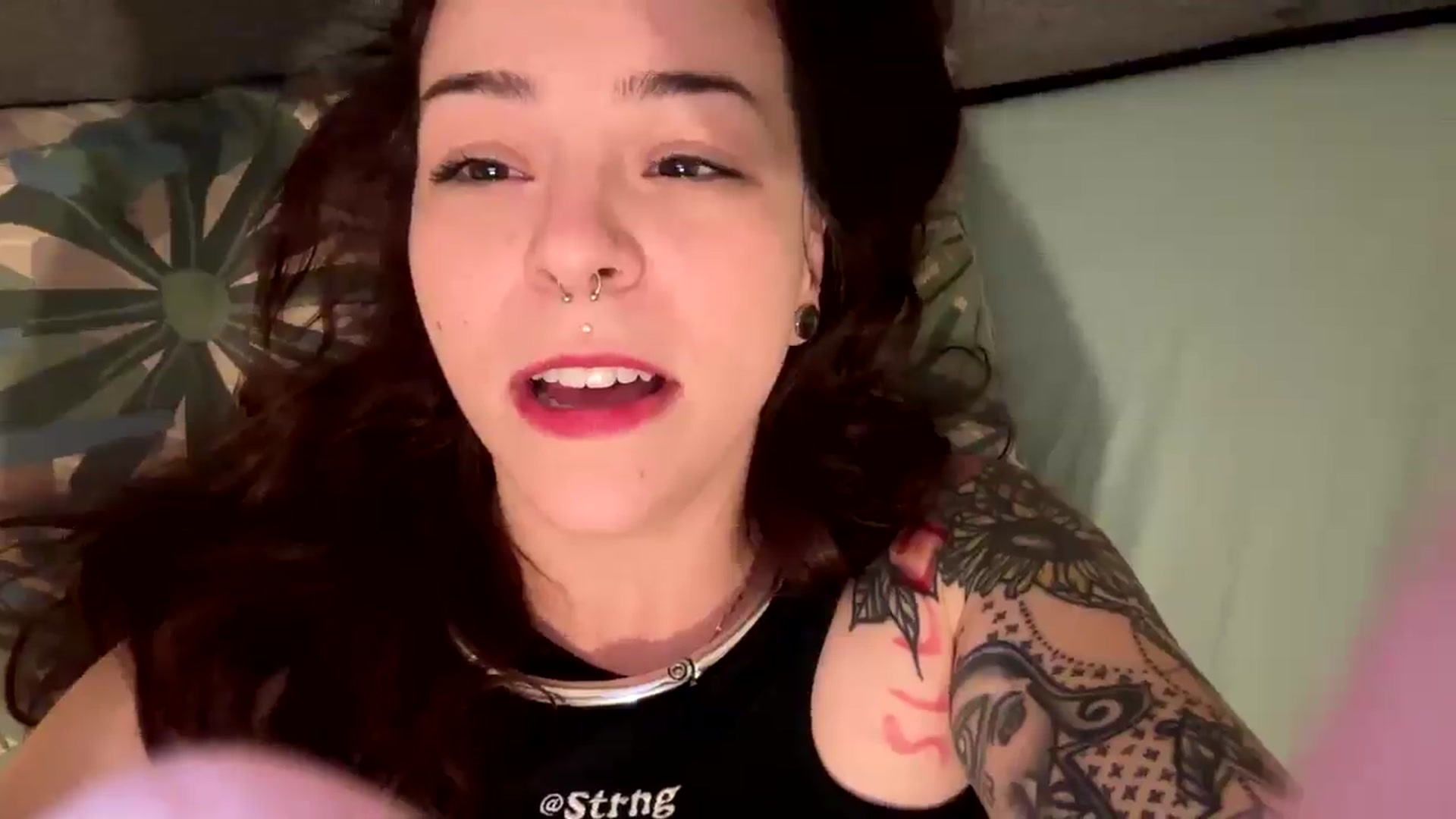 Gallery image thumbnail from Vixeyyy's myfreecams stream on, 03/09/2025, 22:17 image 12 of 20