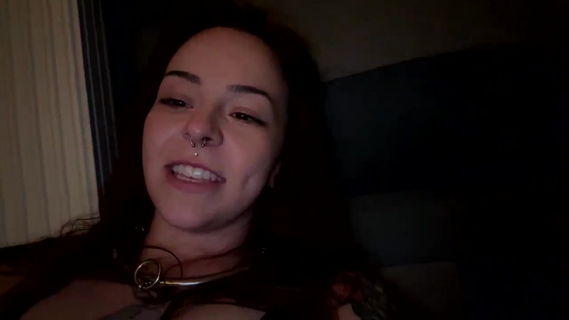 Gallery image thumbnail from Vixeyyy's myfreecams stream on, 03/10/2025, 23:49 image 5 of 20