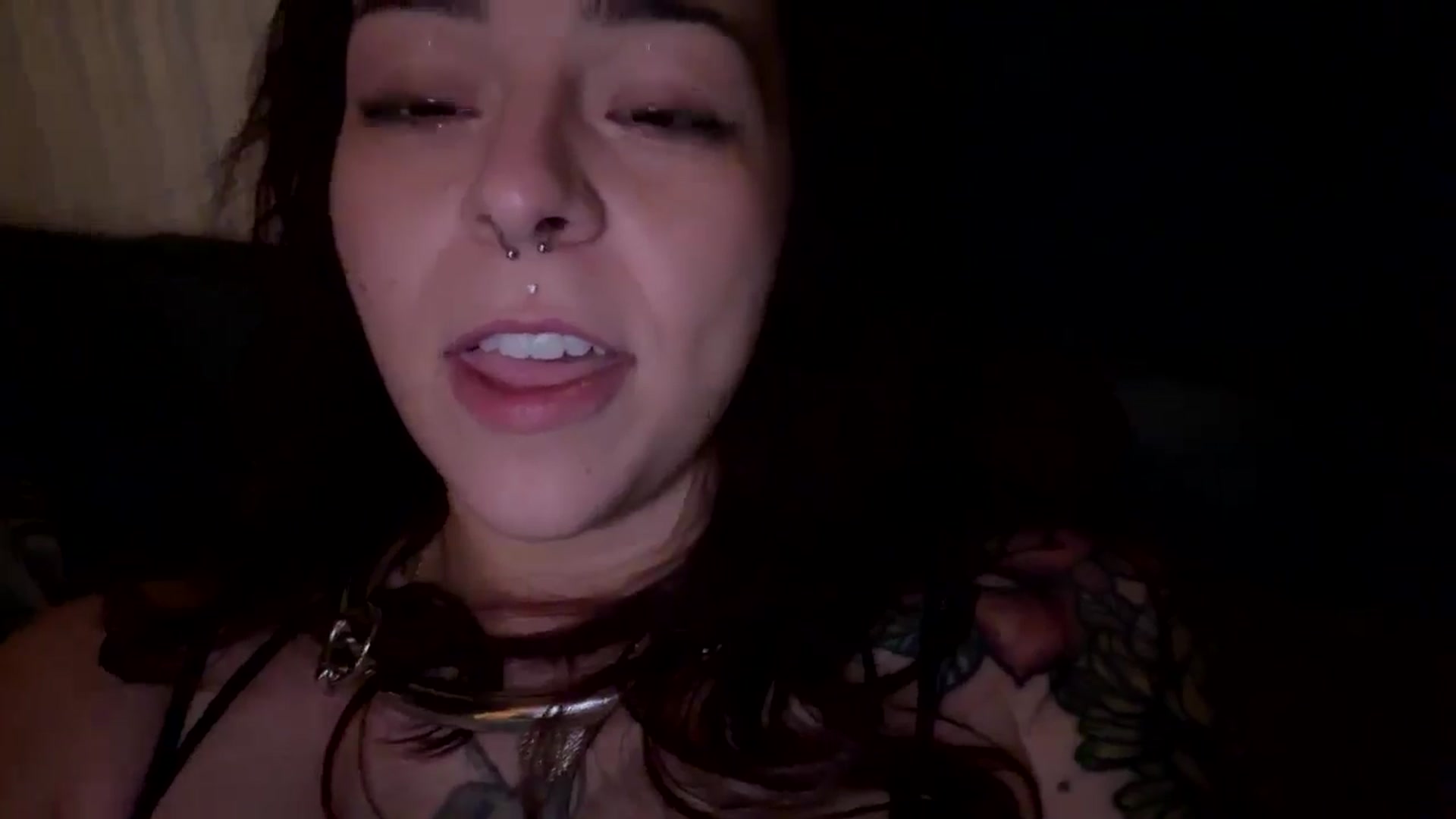 Gallery image thumbnail from Vixeyyy's myfreecams stream on, 03/10/2025, 23:49 image 12 of 20