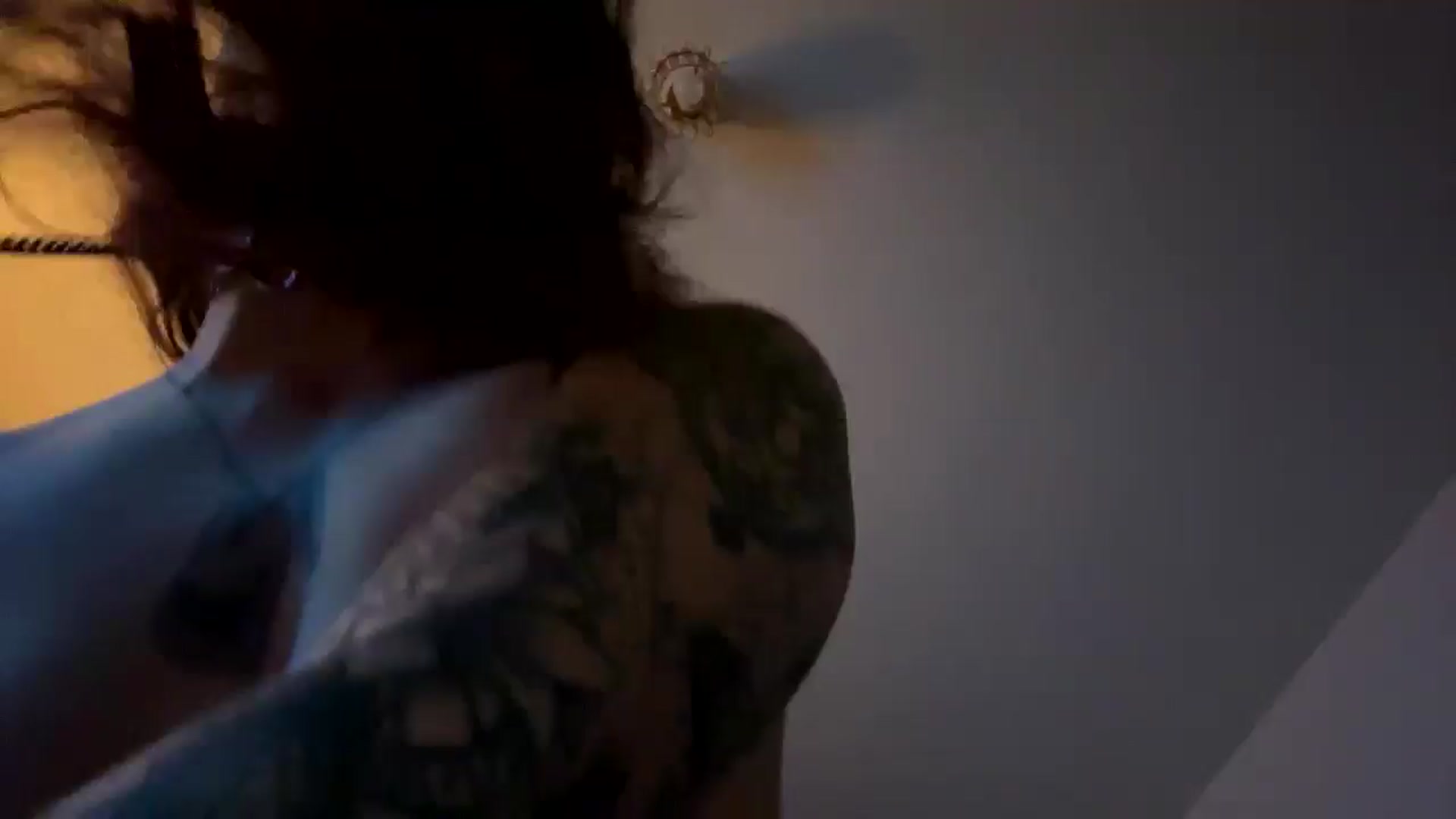 Gallery image thumbnail from Vixeyyy's myfreecams stream on, 03/14/2025, 23:47 image 7 of 20
