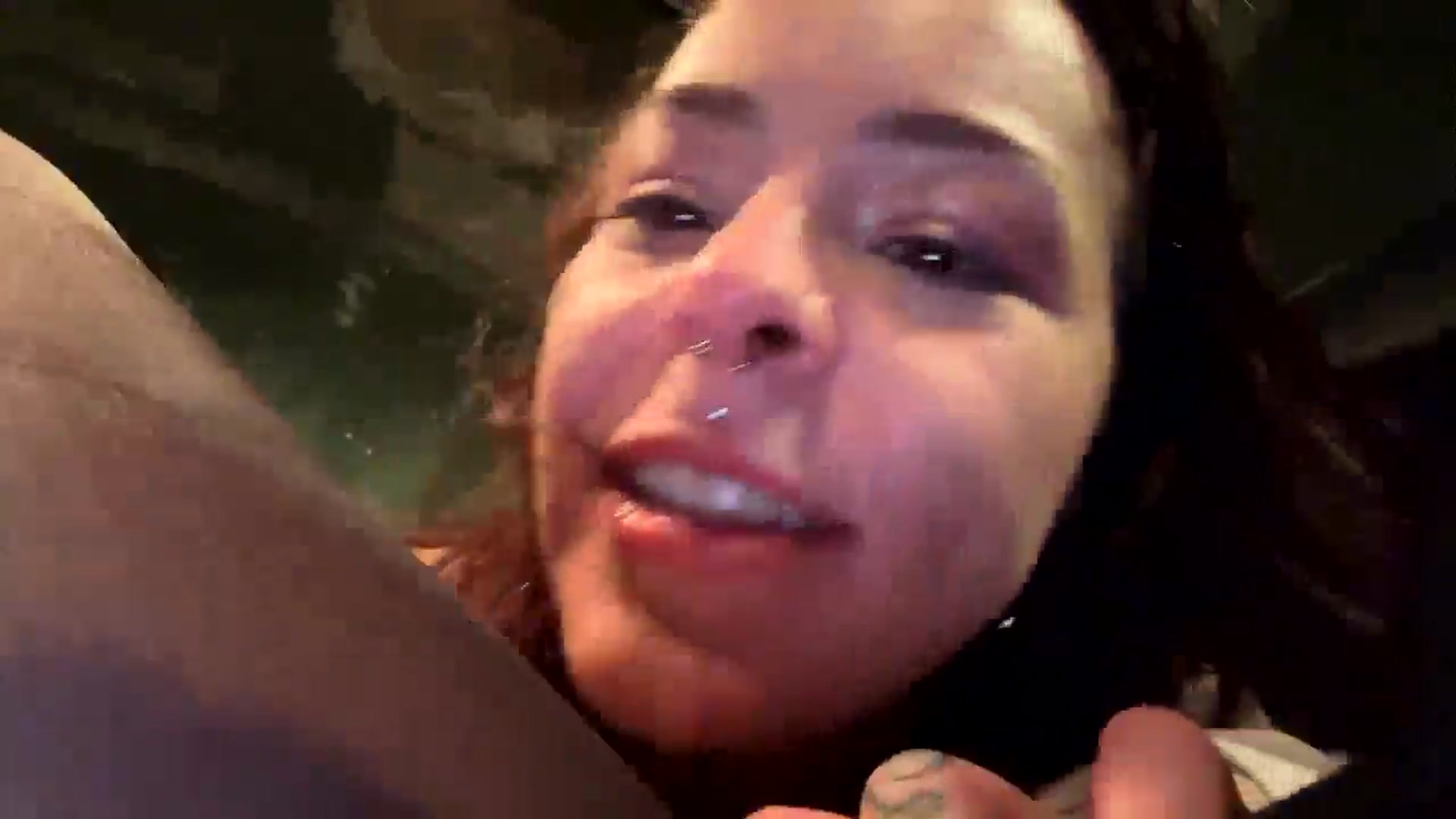 Gallery image thumbnail from Vixeyyy's myfreecams stream on, 03/15/2025, 21:38 image 20 of 20