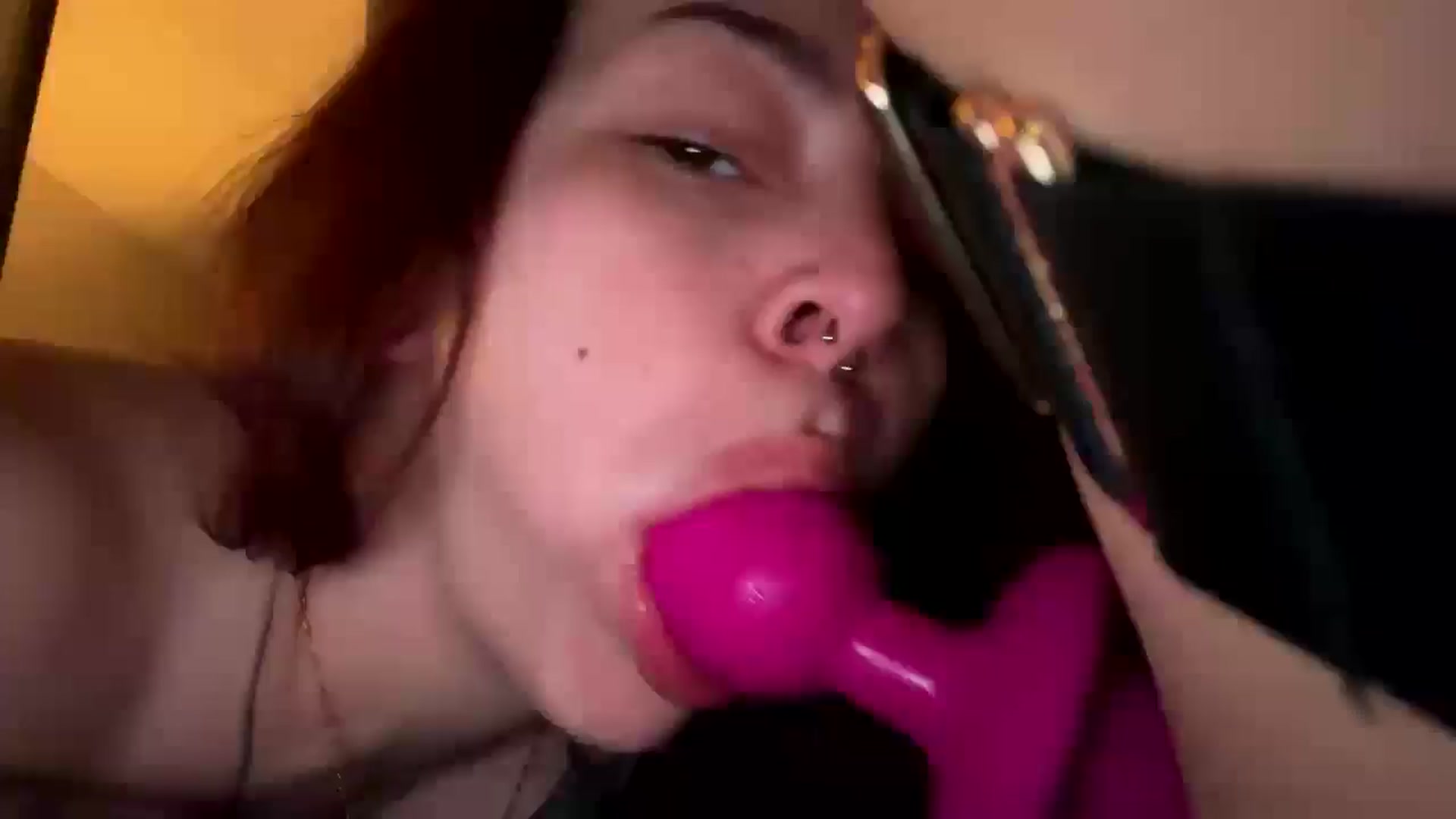 Gallery image thumbnail from Vixeyyy's myfreecams stream on, 03/25/2025, 23:58 image 20 of 20