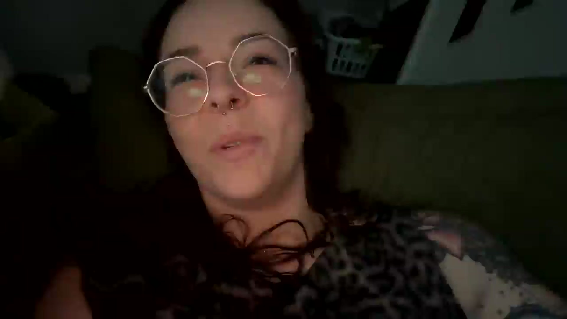 Gallery image thumbnail from Vixeyyy's myfreecams stream on, 05/05/2025, 23:34 image 4 of 20