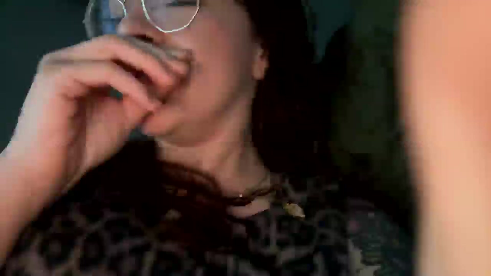 Gallery image thumbnail from Vixeyyy's myfreecams stream on, 05/05/2025, 23:34 image 15 of 20