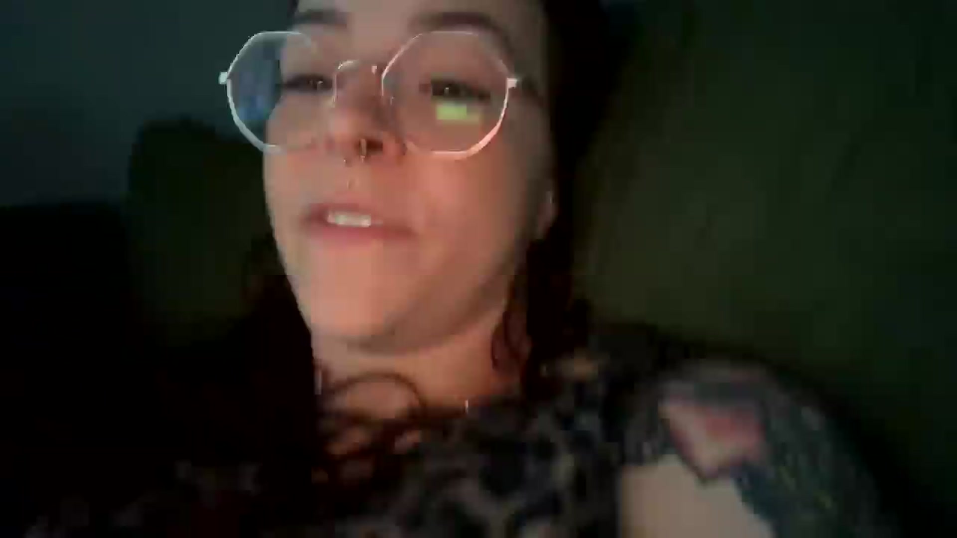 Gallery image thumbnail from Vixeyyy's myfreecams stream on, 05/05/2025, 23:34 image 9 of 20