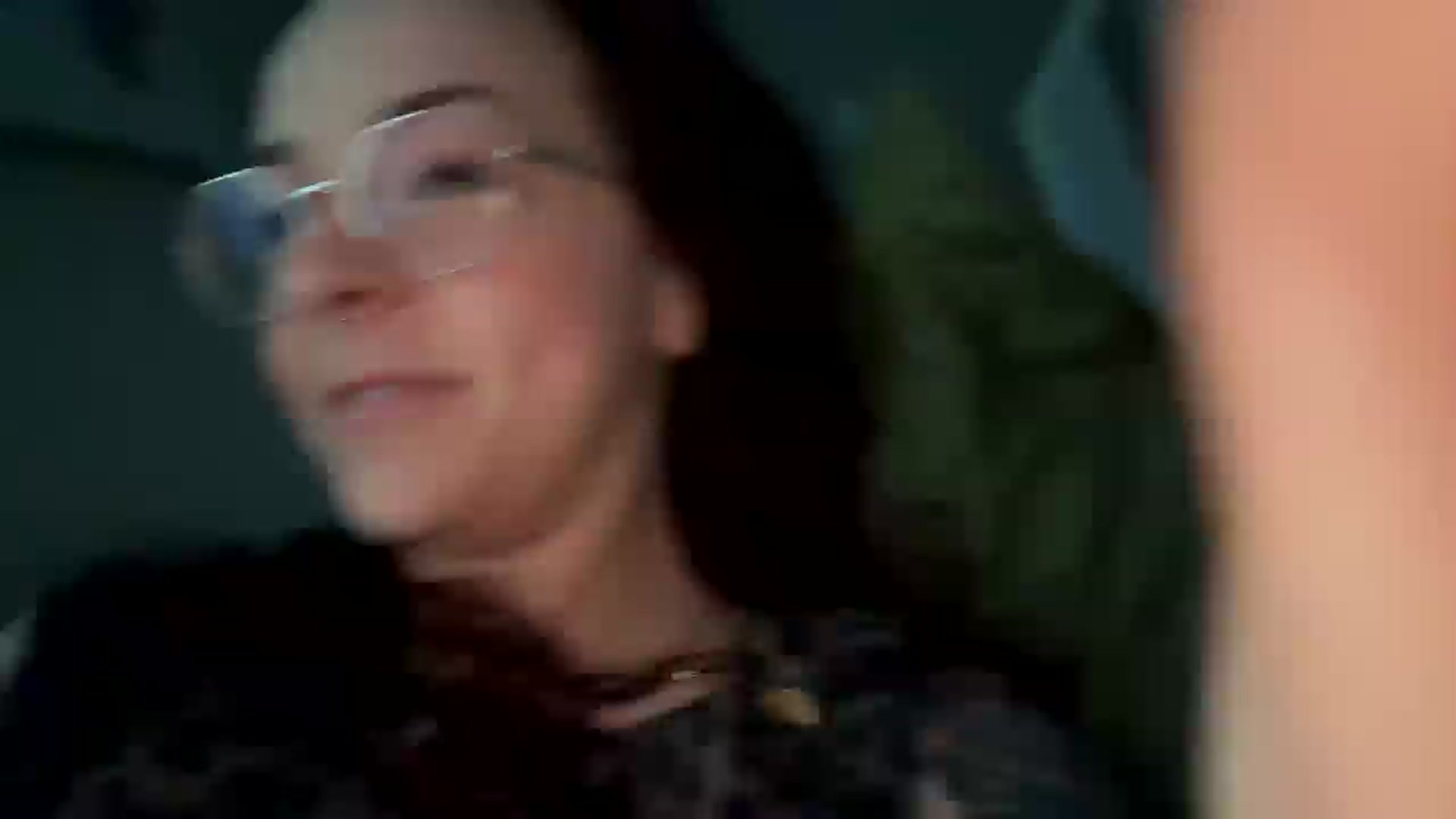 Gallery image thumbnail from Vixeyyy's myfreecams stream on, 05/05/2025, 23:34 image 16 of 20