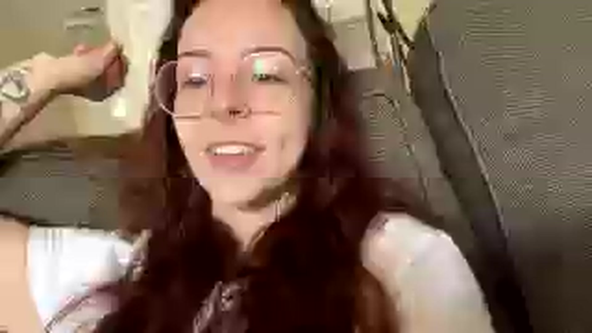 Gallery image thumbnail from Vixeyyy's myfreecams stream on, 07/20/2025, 14:22 image 7 of 20