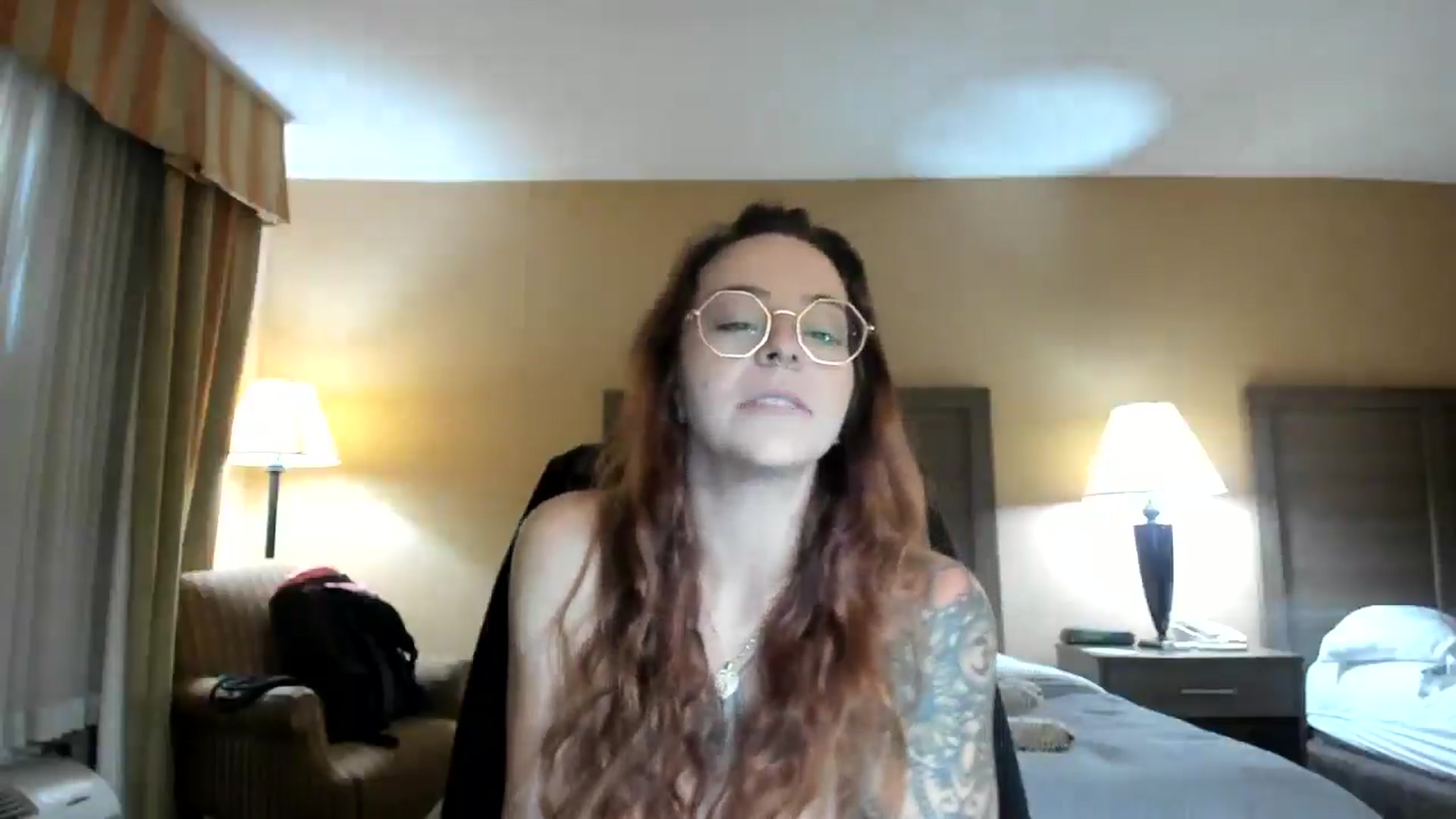 Gallery image thumbnail from Vixeyyy's myfreecams stream on, 10/03/2025, 20:10 image 19 of 20
