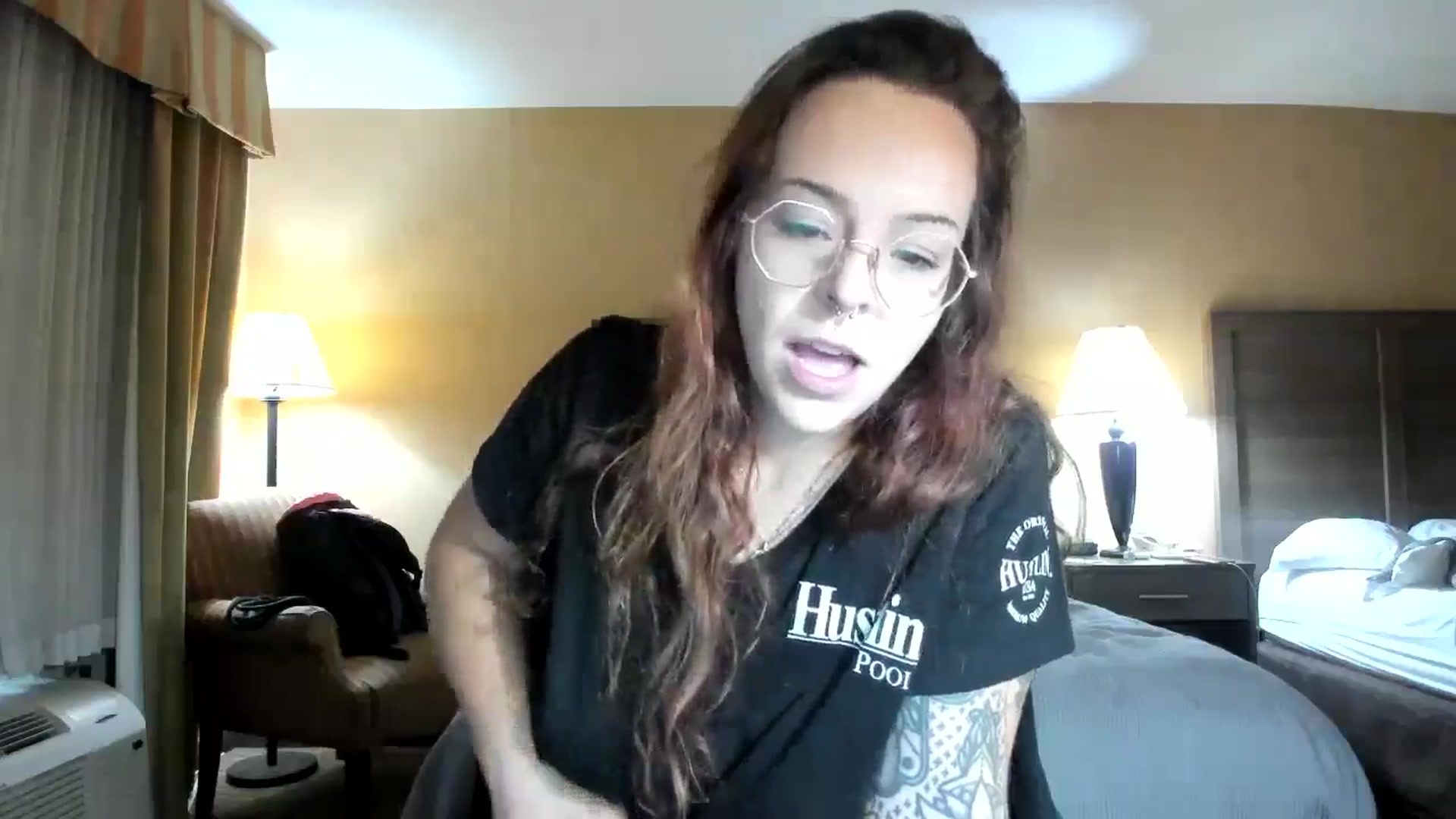 Gallery image thumbnail from Vixeyyy's myfreecams stream on, 10/03/2025, 20:10 image 3 of 20
