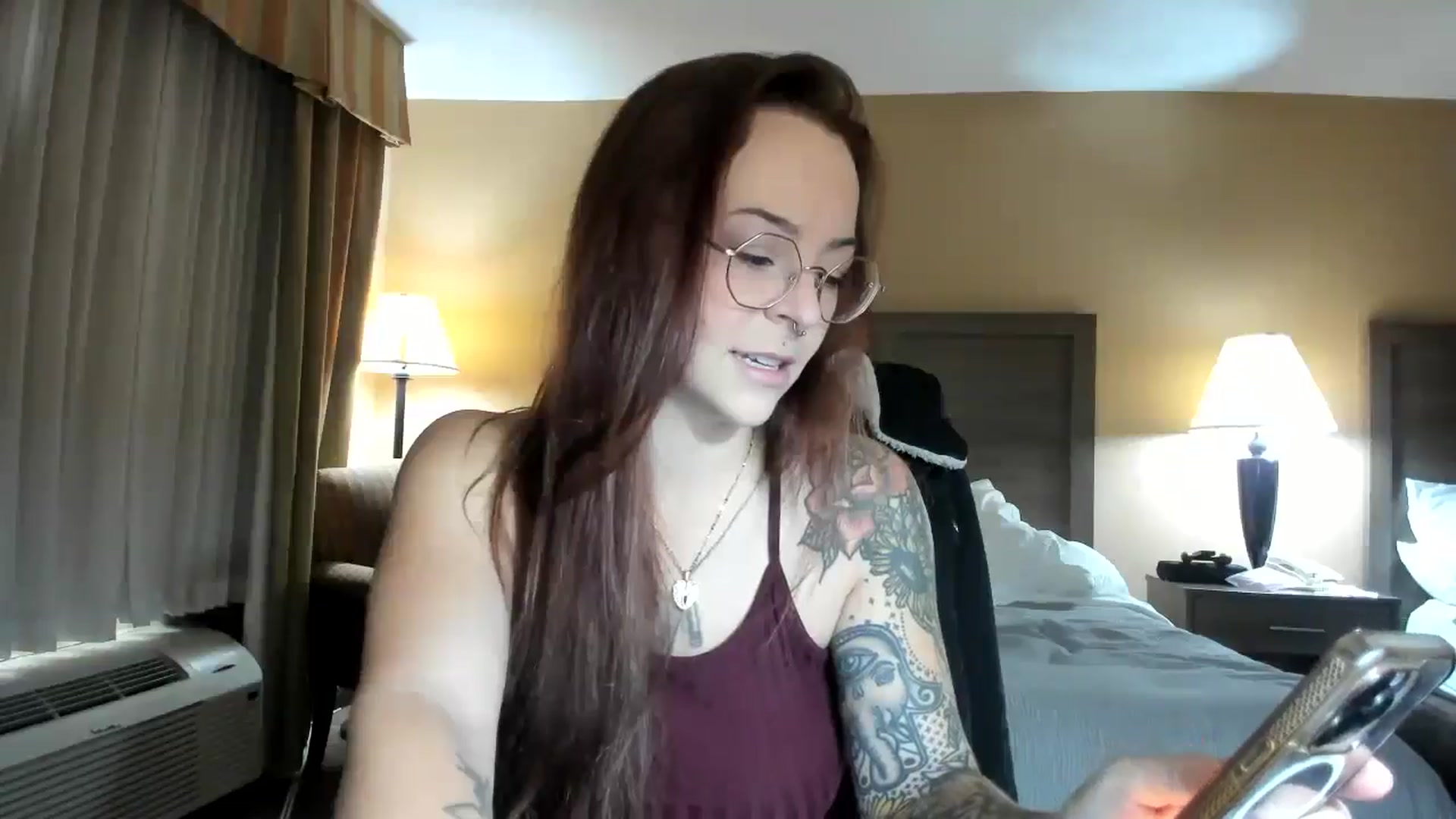 Gallery image thumbnail from Vixeyyy's myfreecams stream on, 10/11/2025, 18:14 image 2 of 20