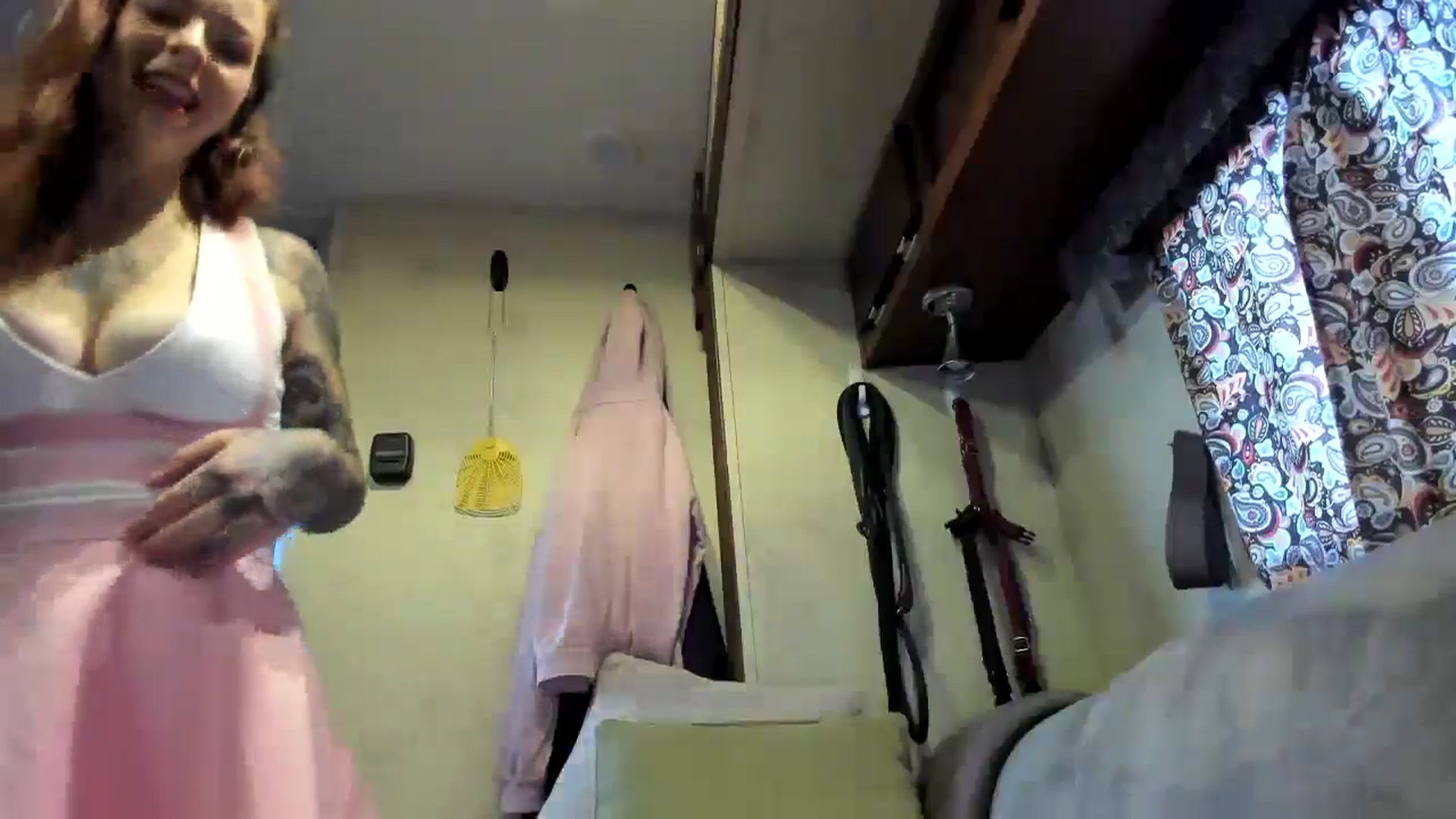Gallery image thumbnail from Vixeyyy's myfreecams stream on, 11/10/2025, 21:20 image 3 of 20