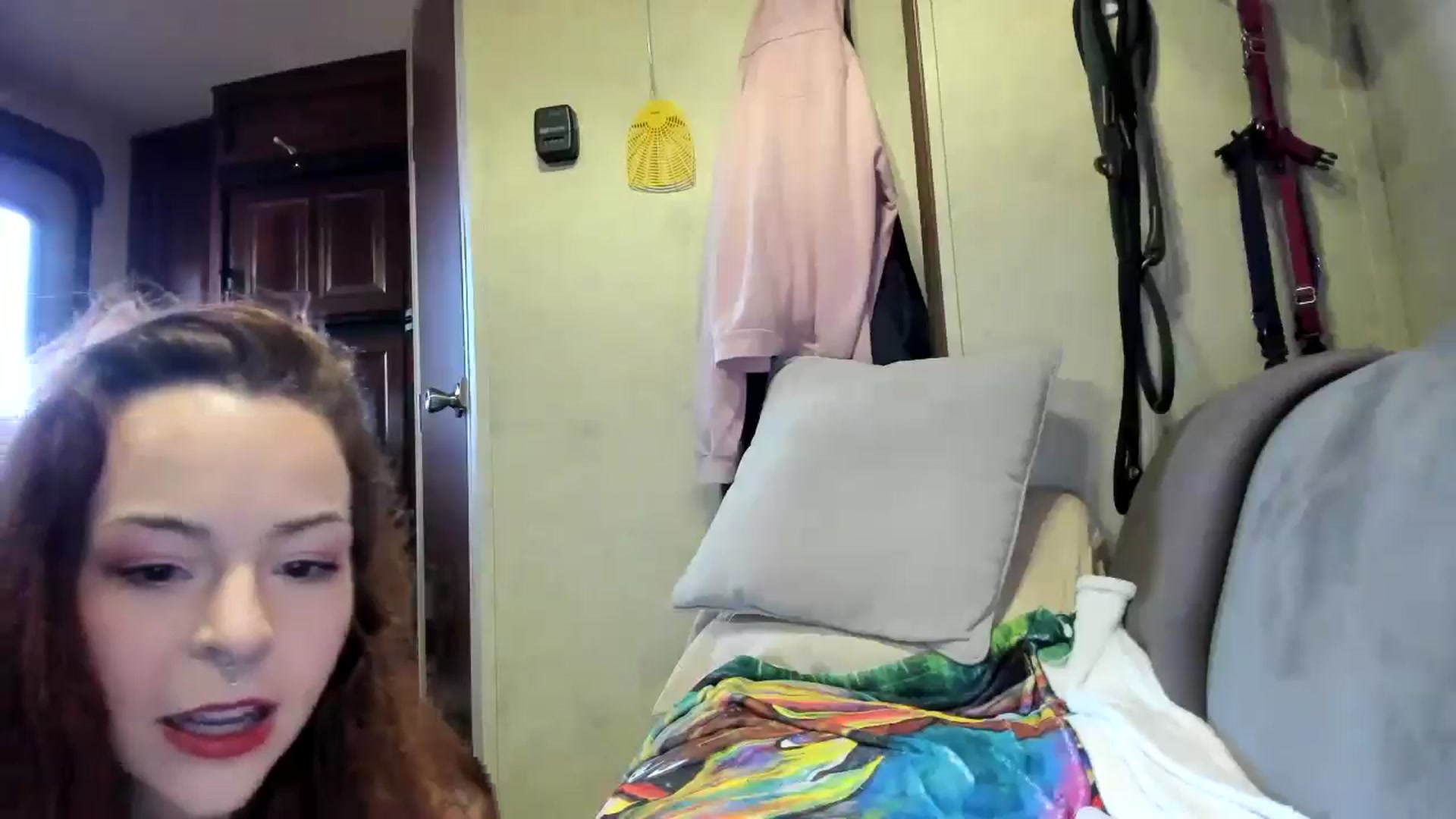 Gallery image thumbnail from Vixeyyy's myfreecams stream on, 11/10/2025, 21:20 image 11 of 20