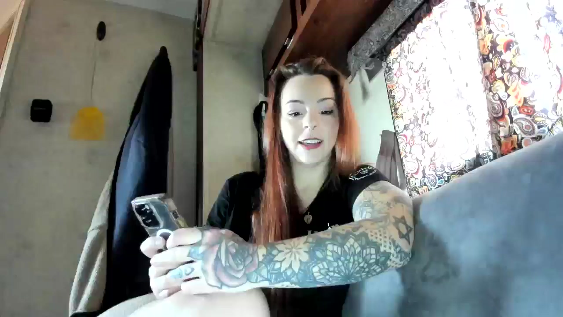 Gallery image thumbnail from Vixeyyy's myfreecams stream on, 11/12/2025, 19:53 image 10 of 20