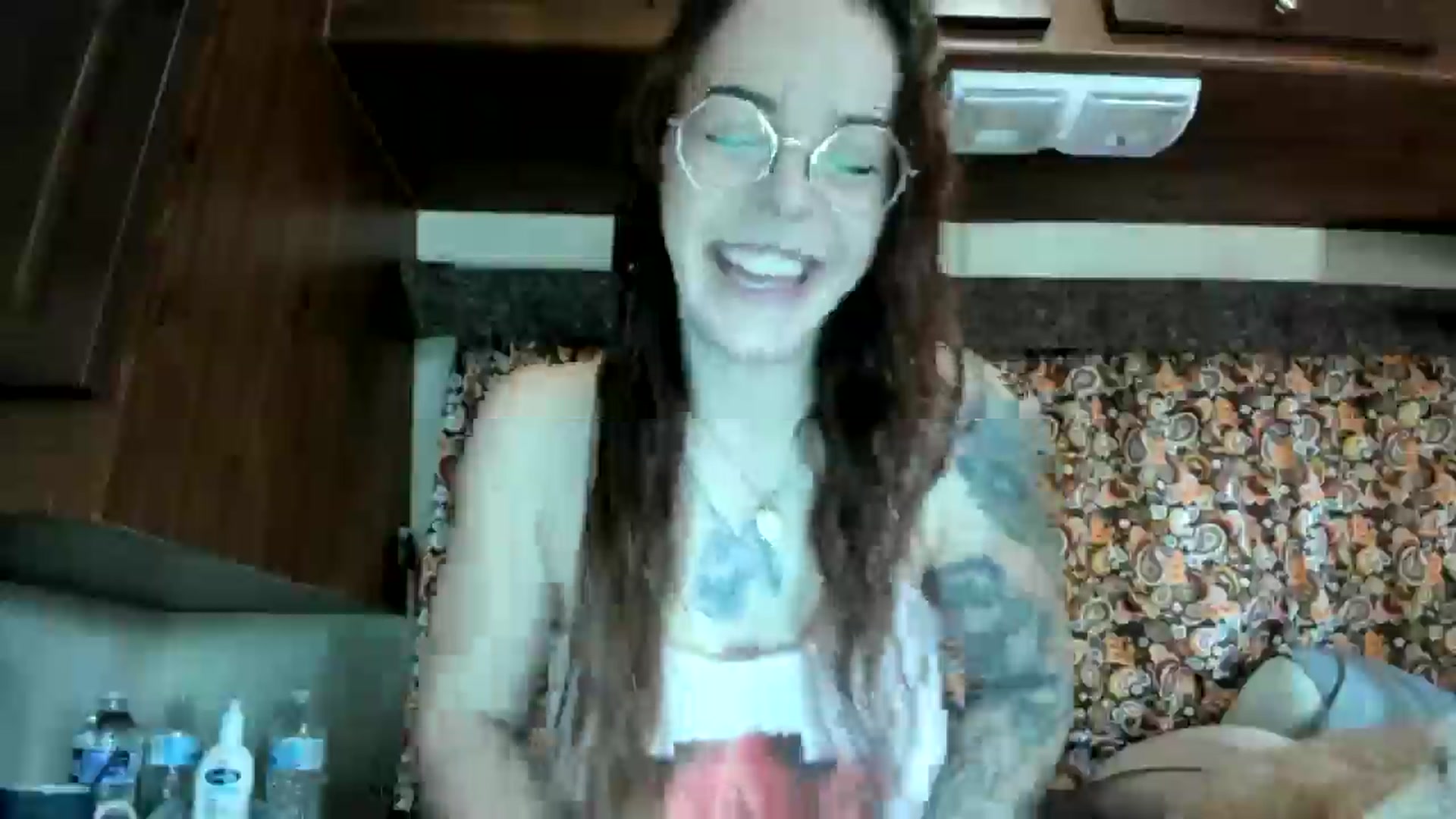 Gallery image thumbnail from Vixeyyy's myfreecams stream on, 12/19/2025, 18:46 image 5 of 20