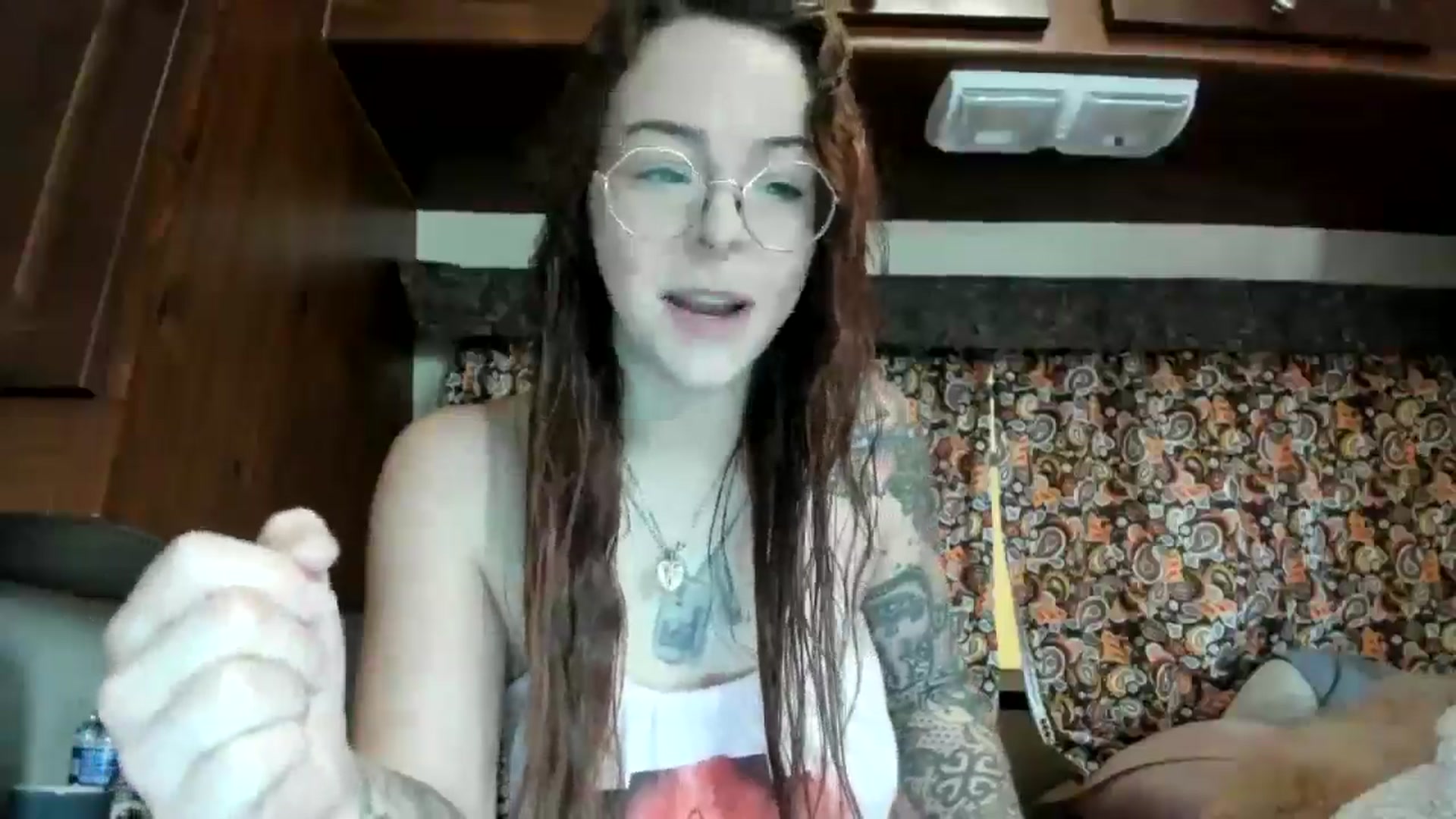 Gallery image thumbnail from Vixeyyy's myfreecams stream on, 12/19/2025, 18:46 image 3 of 20