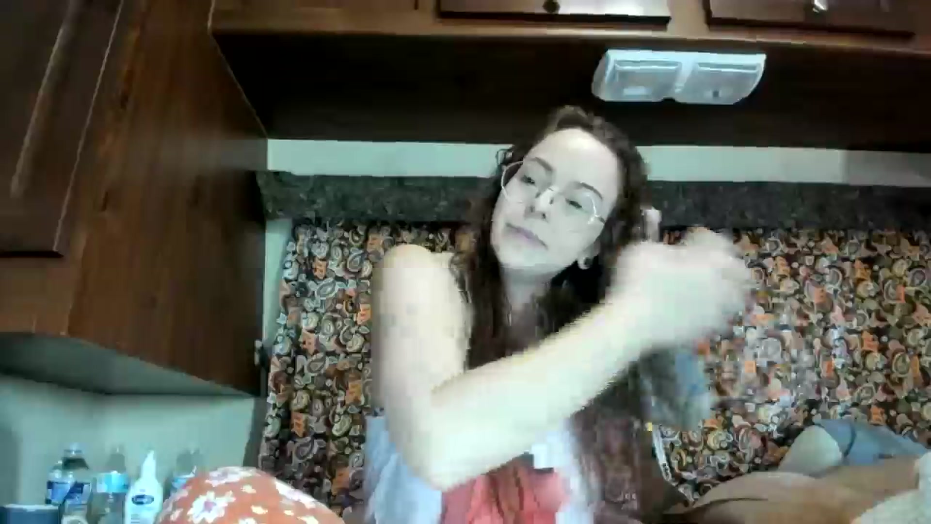 Gallery image thumbnail from Vixeyyy's myfreecams stream on, 12/19/2025, 18:46 image 4 of 20