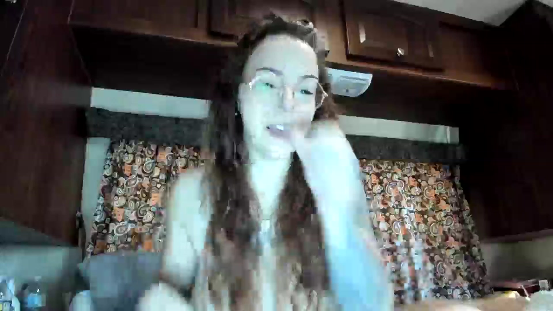 Gallery image thumbnail from Vixeyyy's myfreecams stream on, 12/19/2025, 19:15 image 19 of 20