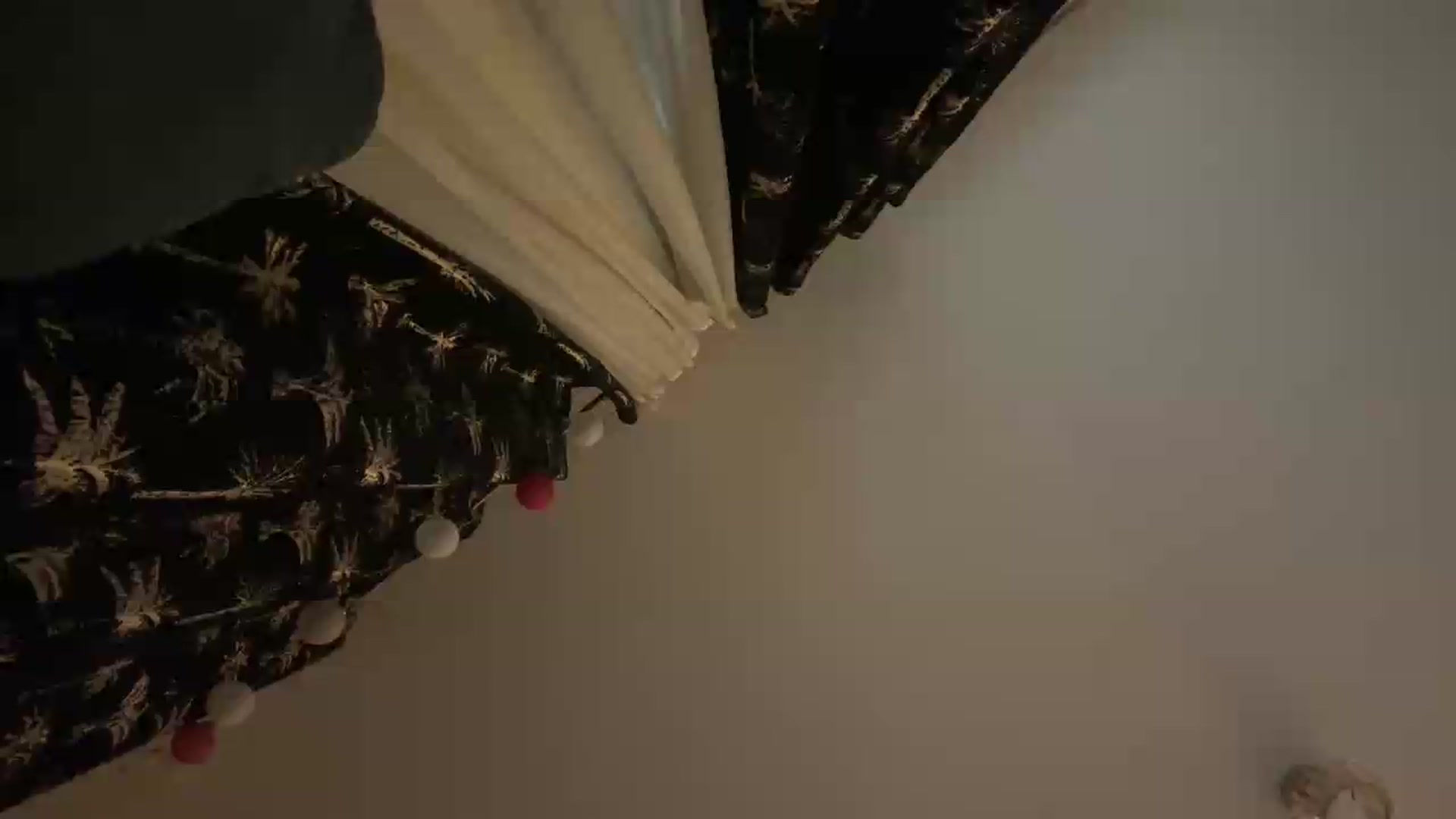 Gallery image thumbnail from Vixeyyy's myfreecams stream on, 07/12/2026, 16:50 image 16 of 20