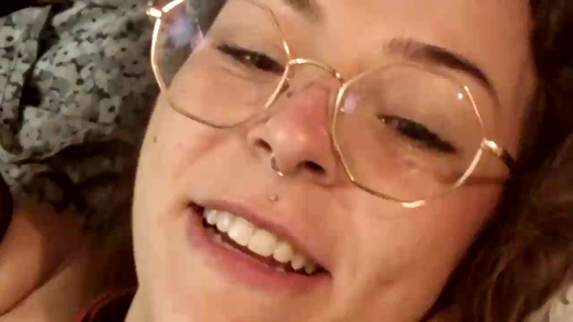 Gallery image thumbnail from Vixeyyy's myfreecams stream on, 07/16/2026, 01:00 image 6 of 20