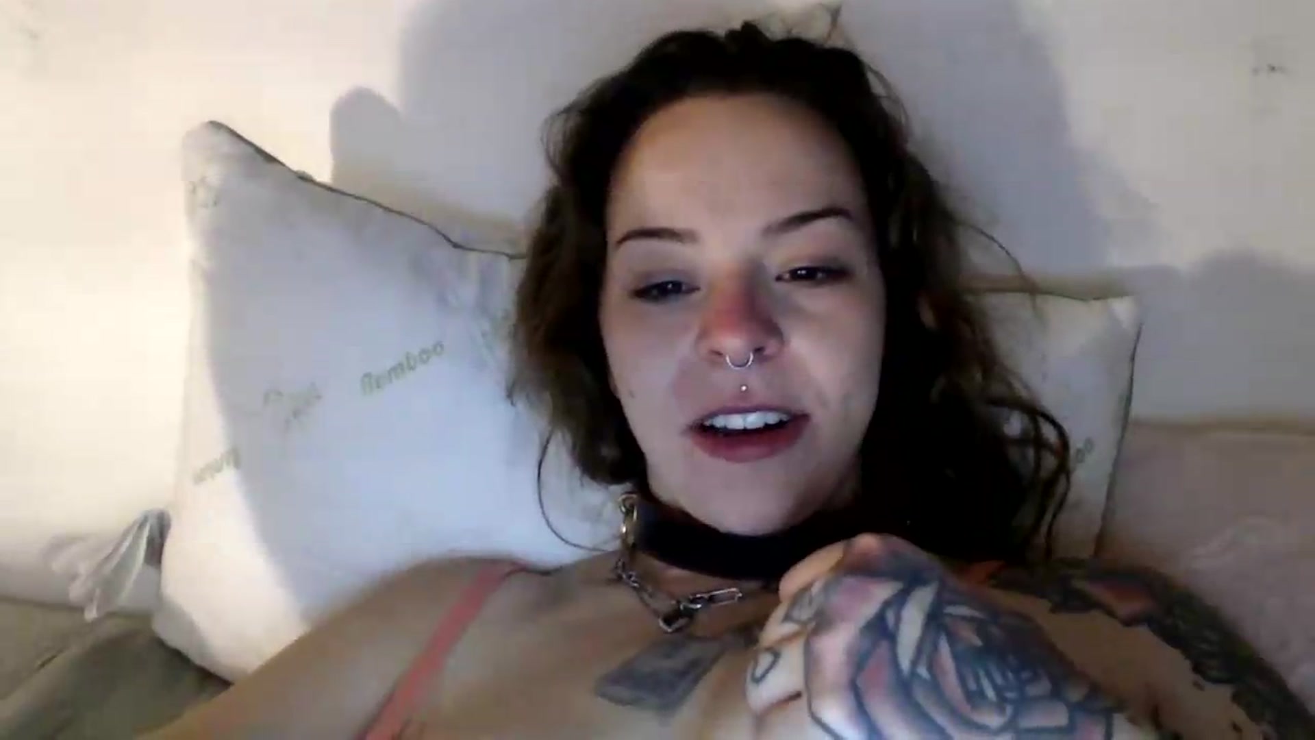 Gallery image thumbnail from Vixeyyy's myfreecams stream on, 08/04/2026, 23:20 image 18 of 20