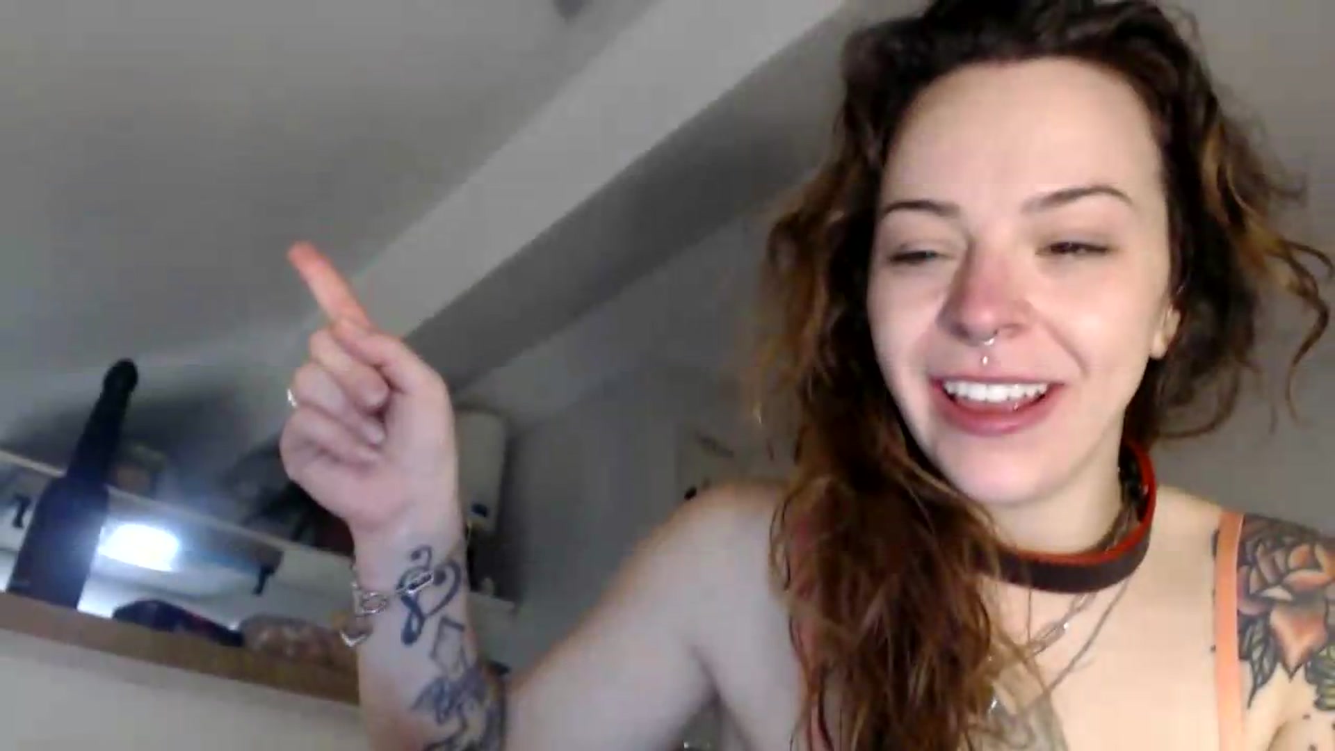 Gallery image thumbnail from Vixeyyy's myfreecams stream on, 08/04/2026, 23:20 image 11 of 20