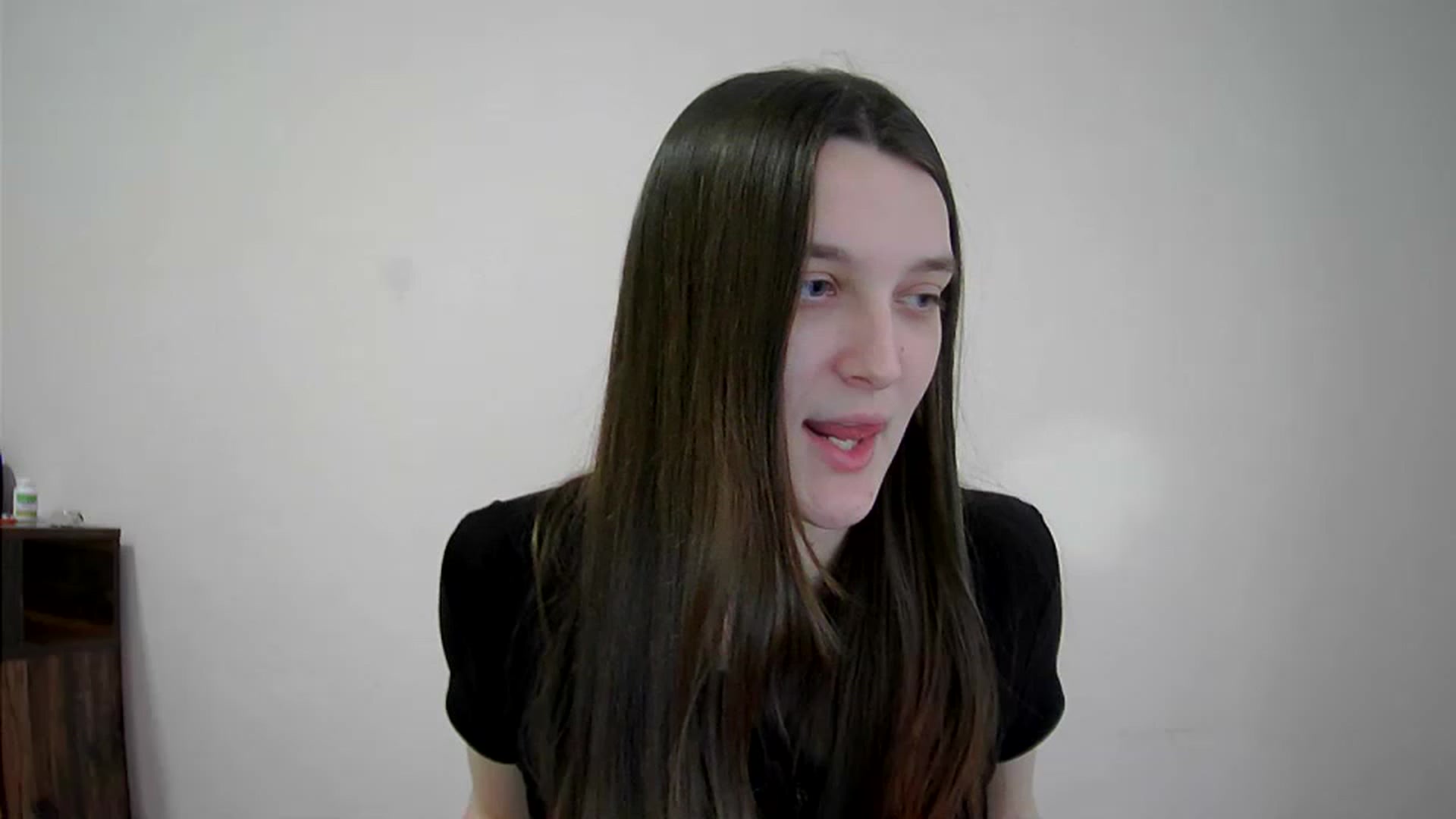 Gallery image thumbnail from Vl_Roze's myfreecams stream on, 03/09/2023, 12:24 image 14 of 20