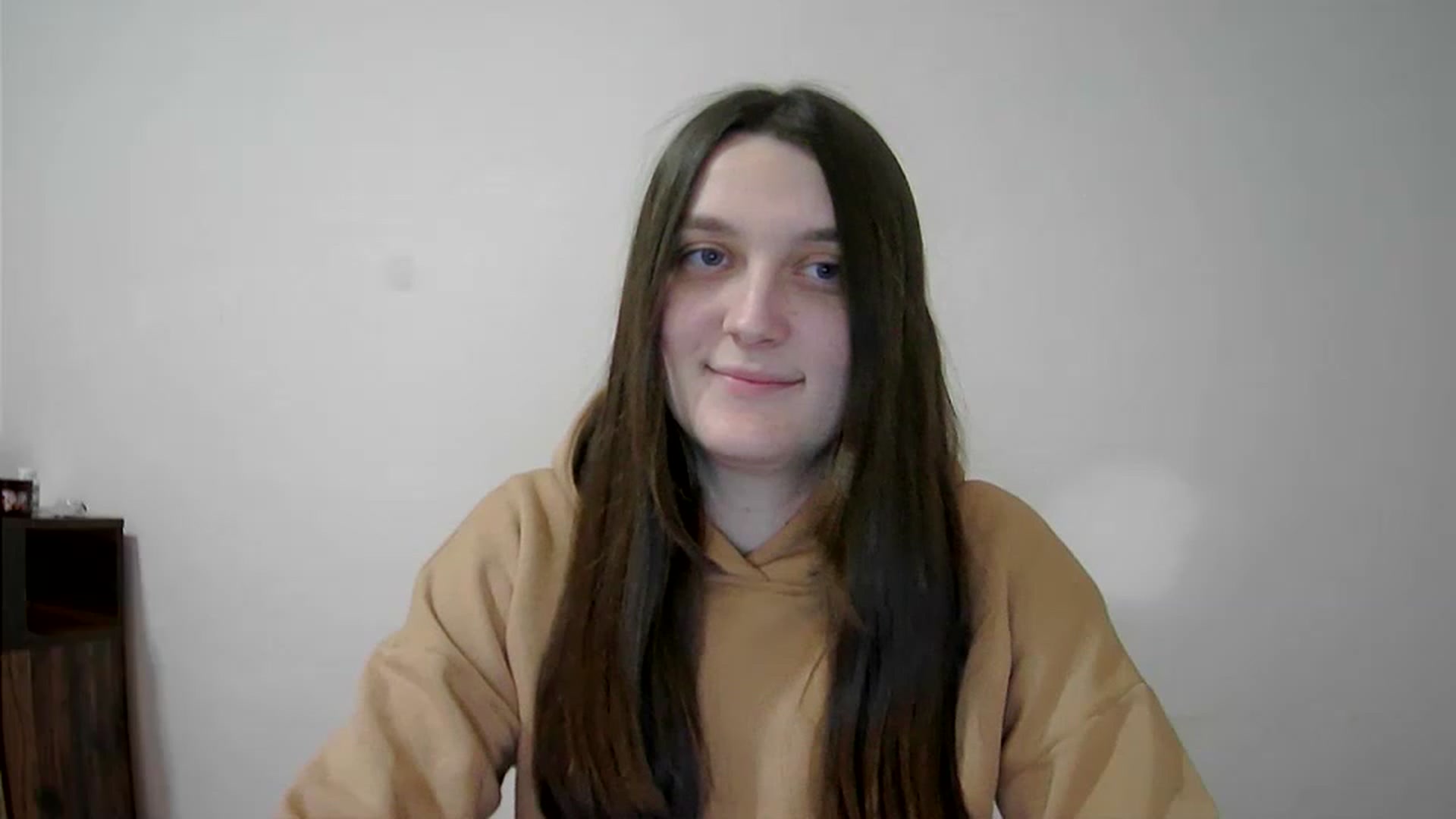 Gallery image thumbnail from Vl_Roze's myfreecams stream on, 03/12/2023, 18:06 image 9 of 20
