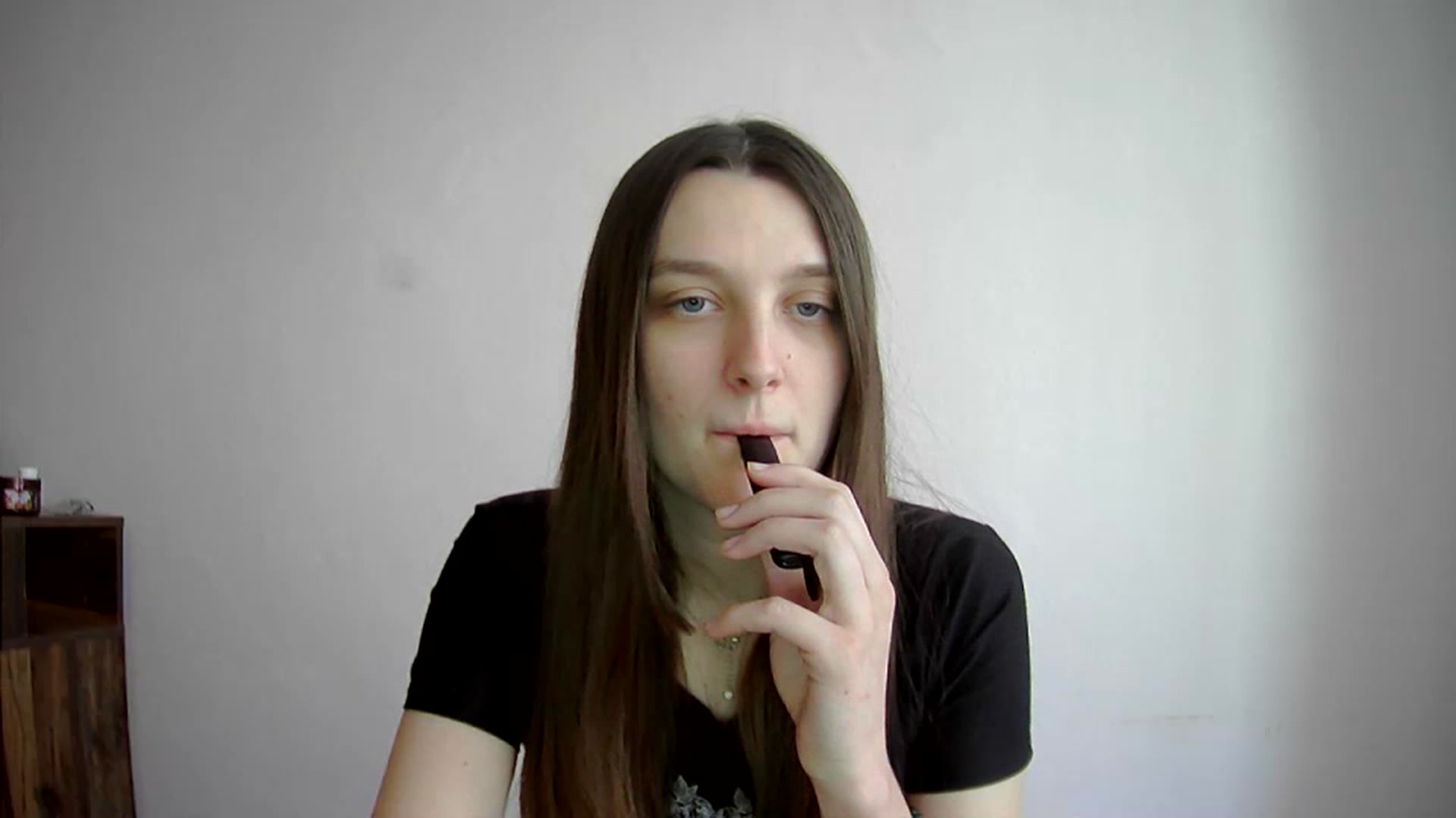 Gallery image thumbnail from Vl_Roze's myfreecams stream on, 03/14/2023, 12:41 image 17 of 20