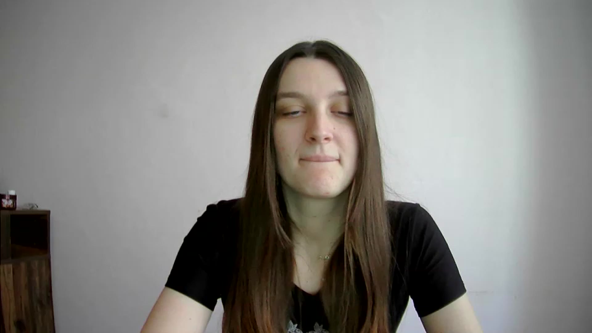 Gallery image thumbnail from Vl_Roze's myfreecams stream on, 03/14/2023, 12:41 image 12 of 20