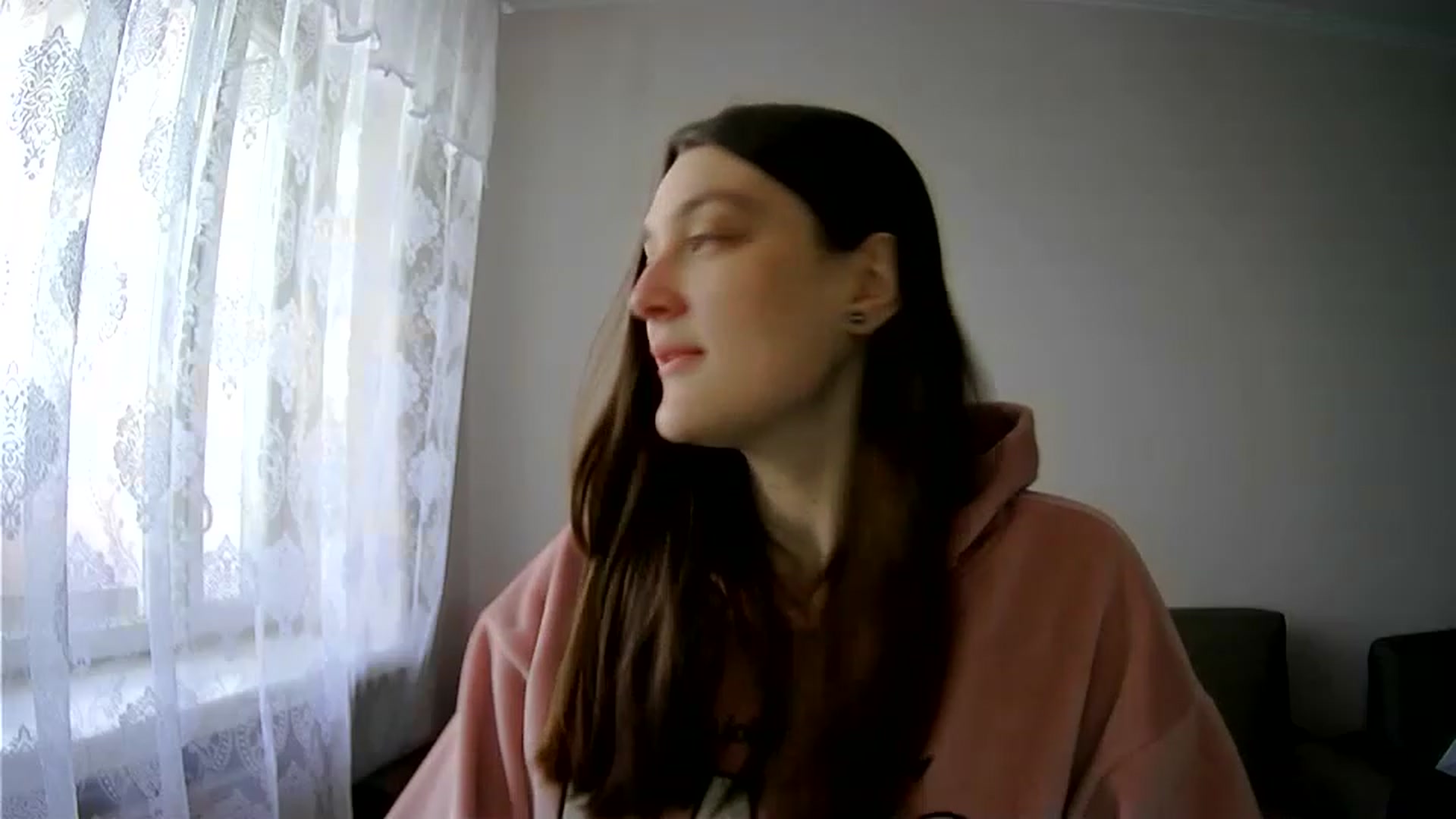 Gallery image thumbnail from Vl_Roze's myfreecams stream on, 03/19/2023, 11:43 image 16 of 20