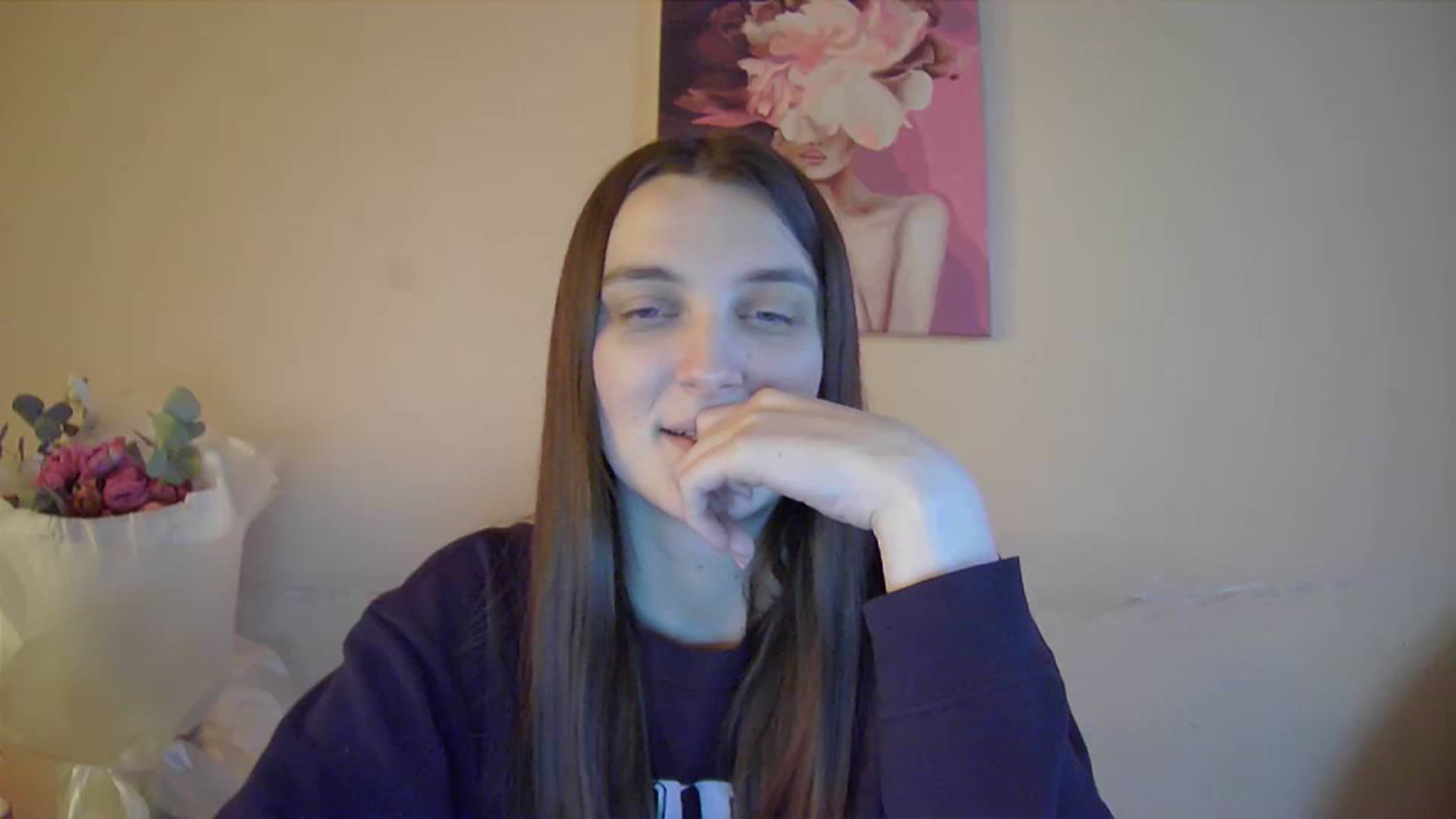 Gallery image thumbnail from Vl_Roze's myfreecams stream on, 04/18/2023, 16:49 image 15 of 20