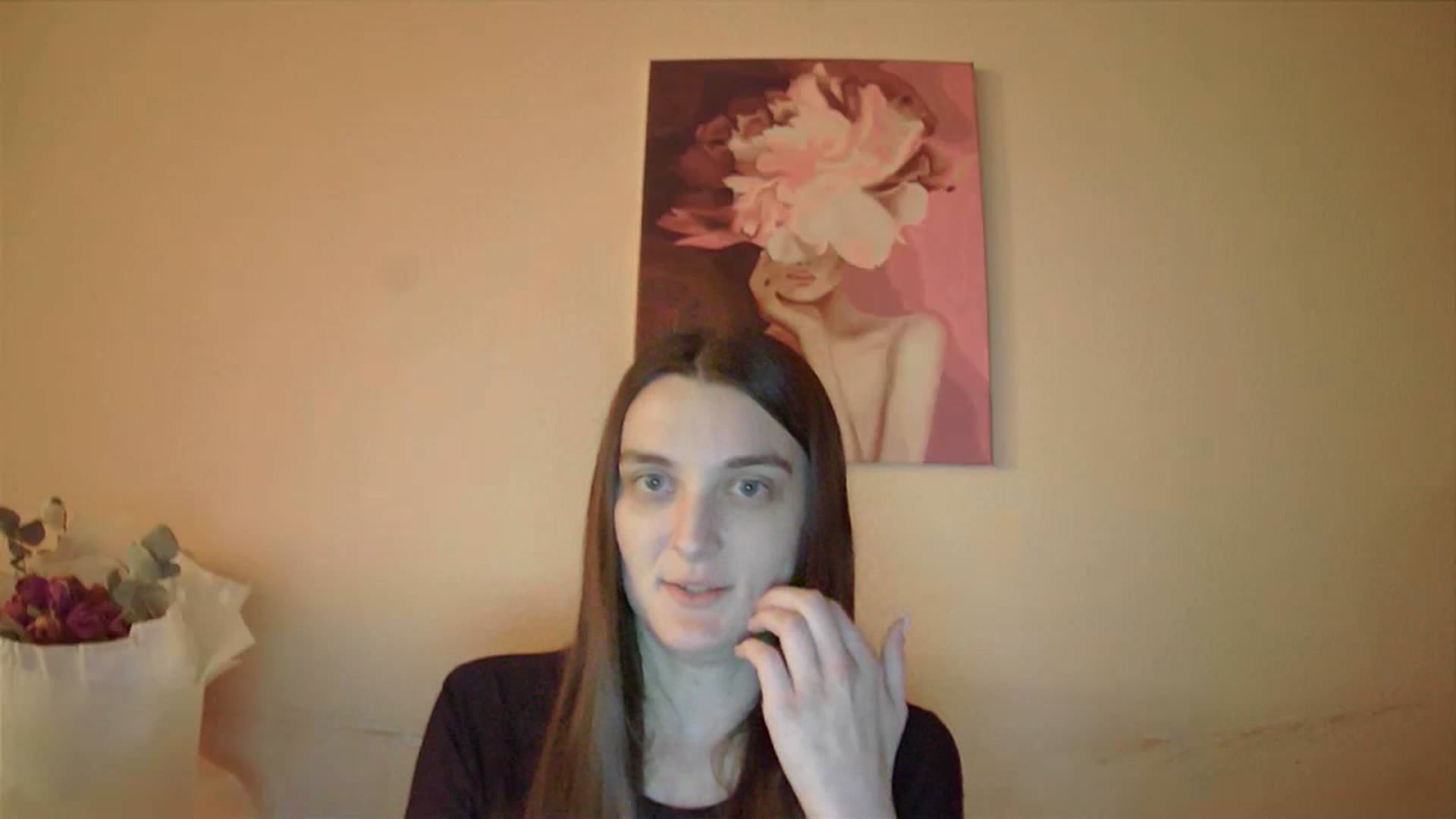 Gallery image thumbnail from Vl_Roze's myfreecams stream on, 04/29/2023, 17:59 image 10 of 20
